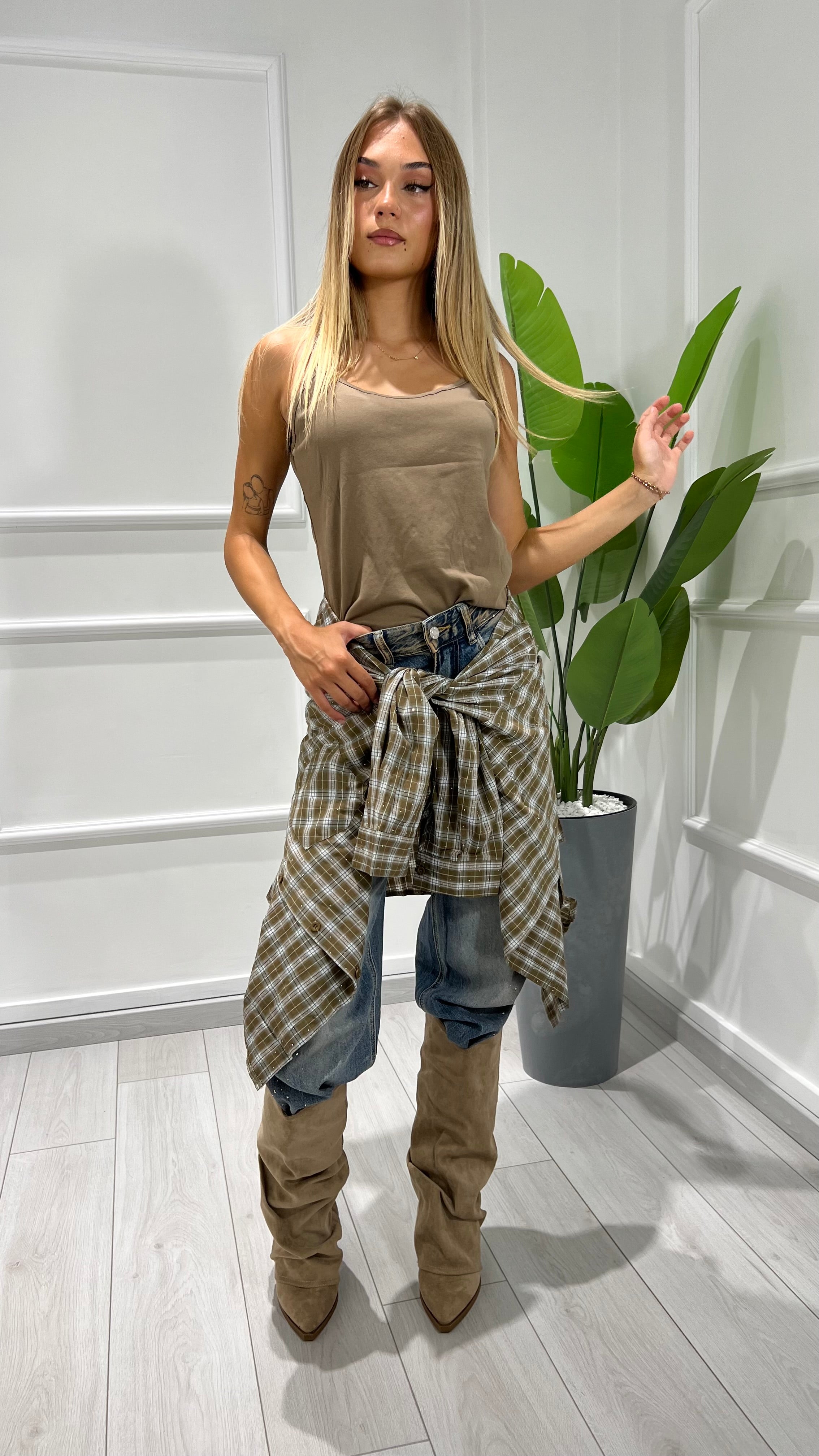 00323 set camicia