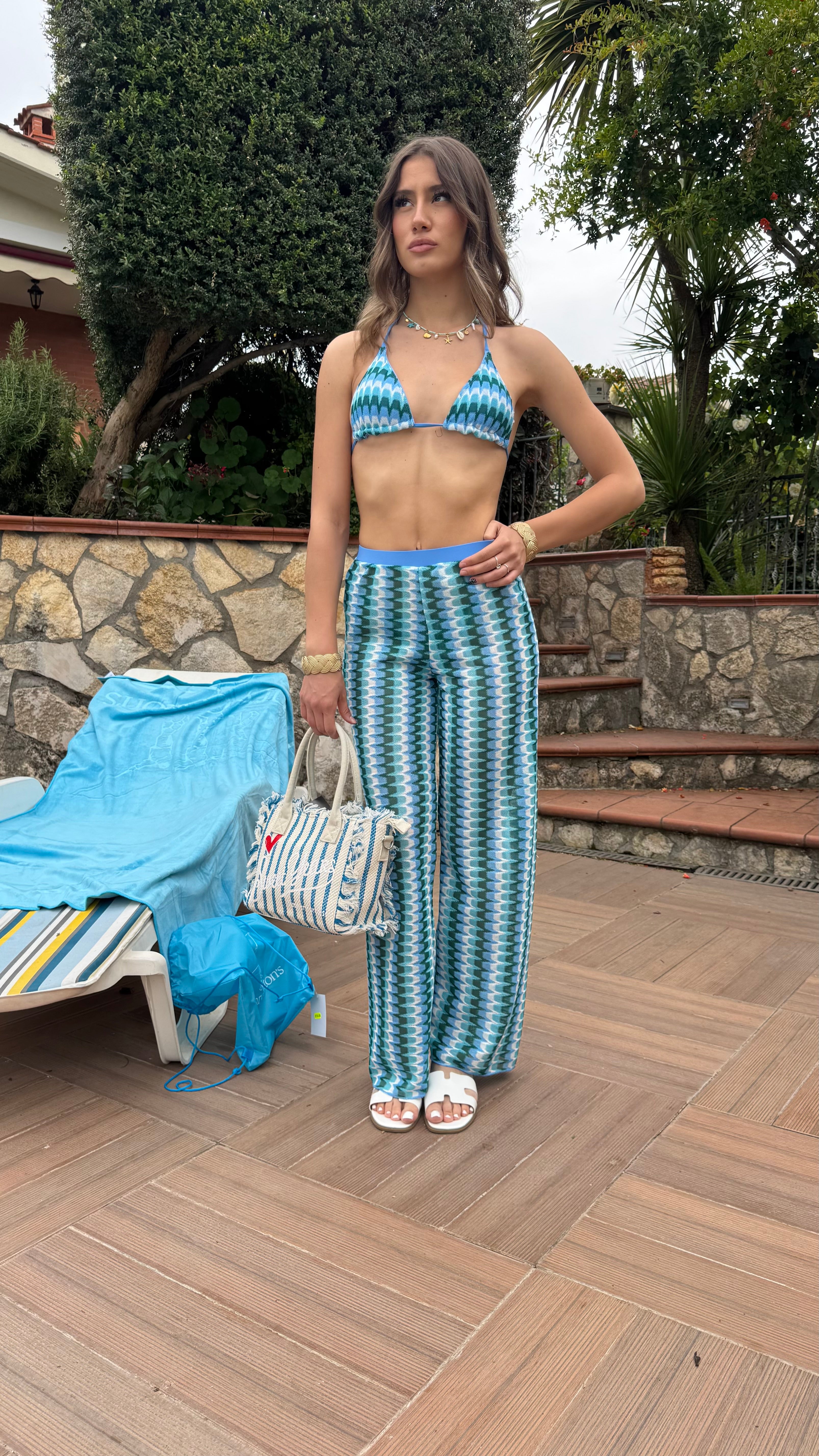 00562 set costume
