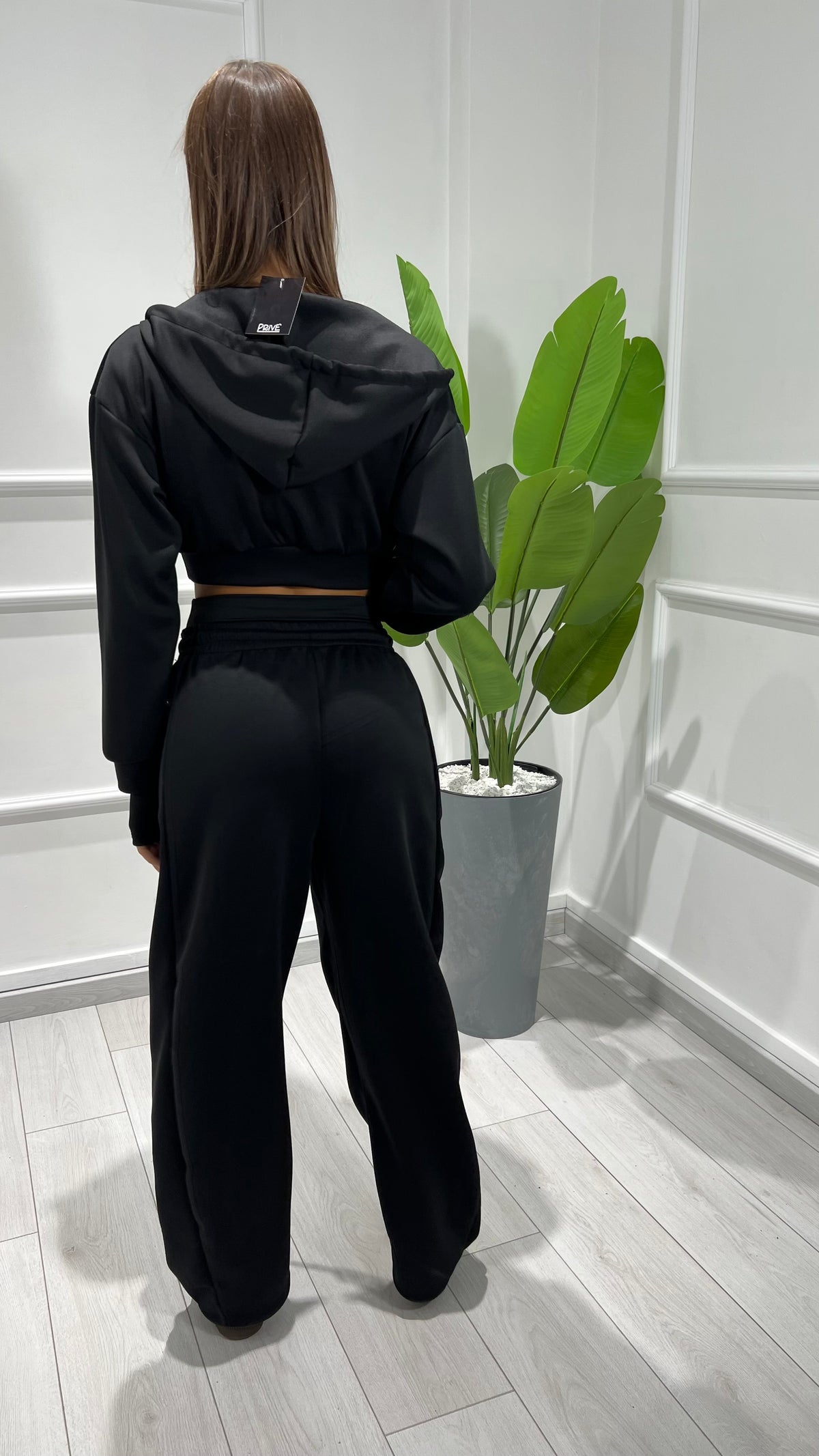 00585 tuta