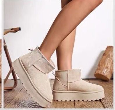 00456 UGG