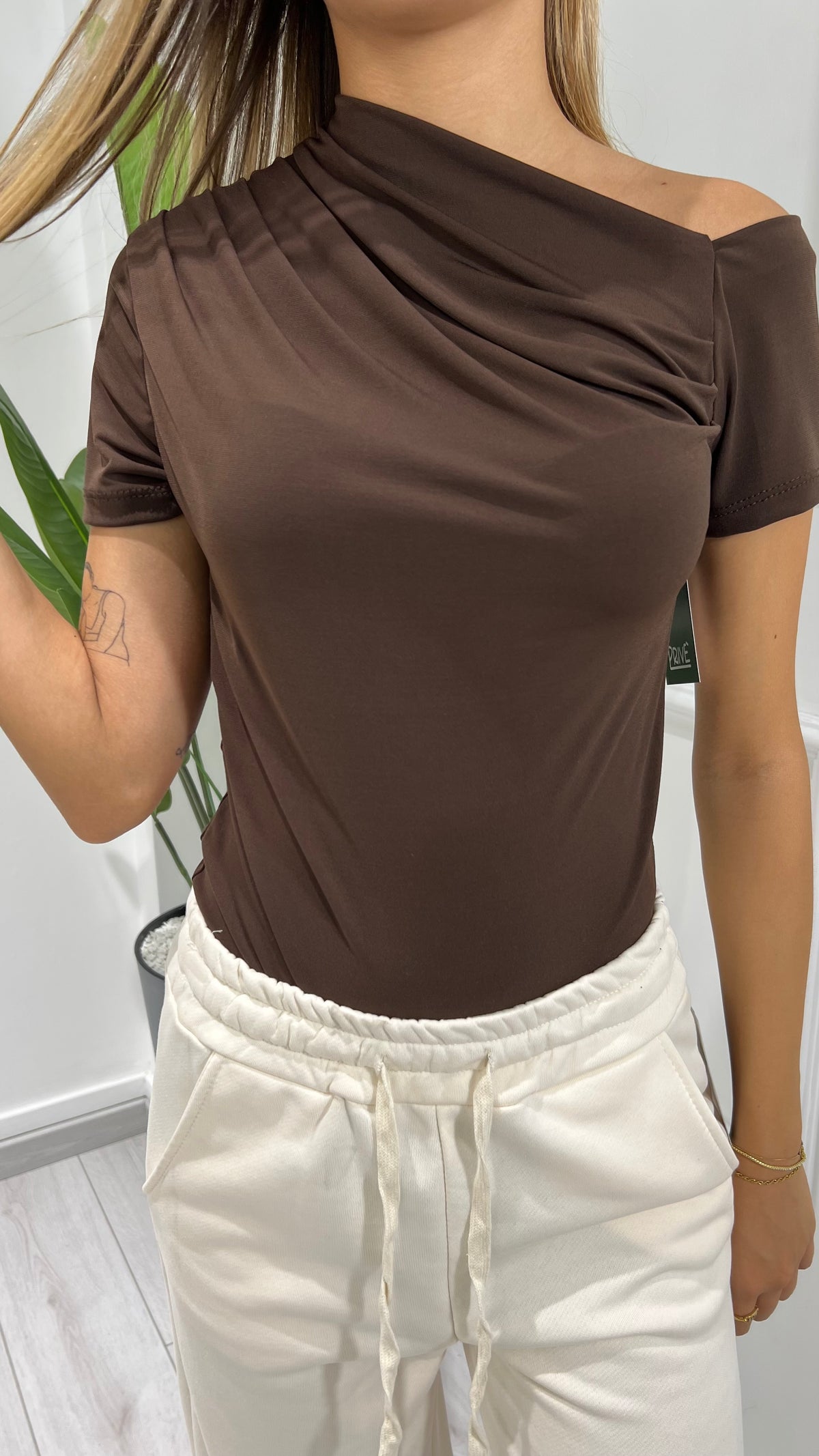 00830 body