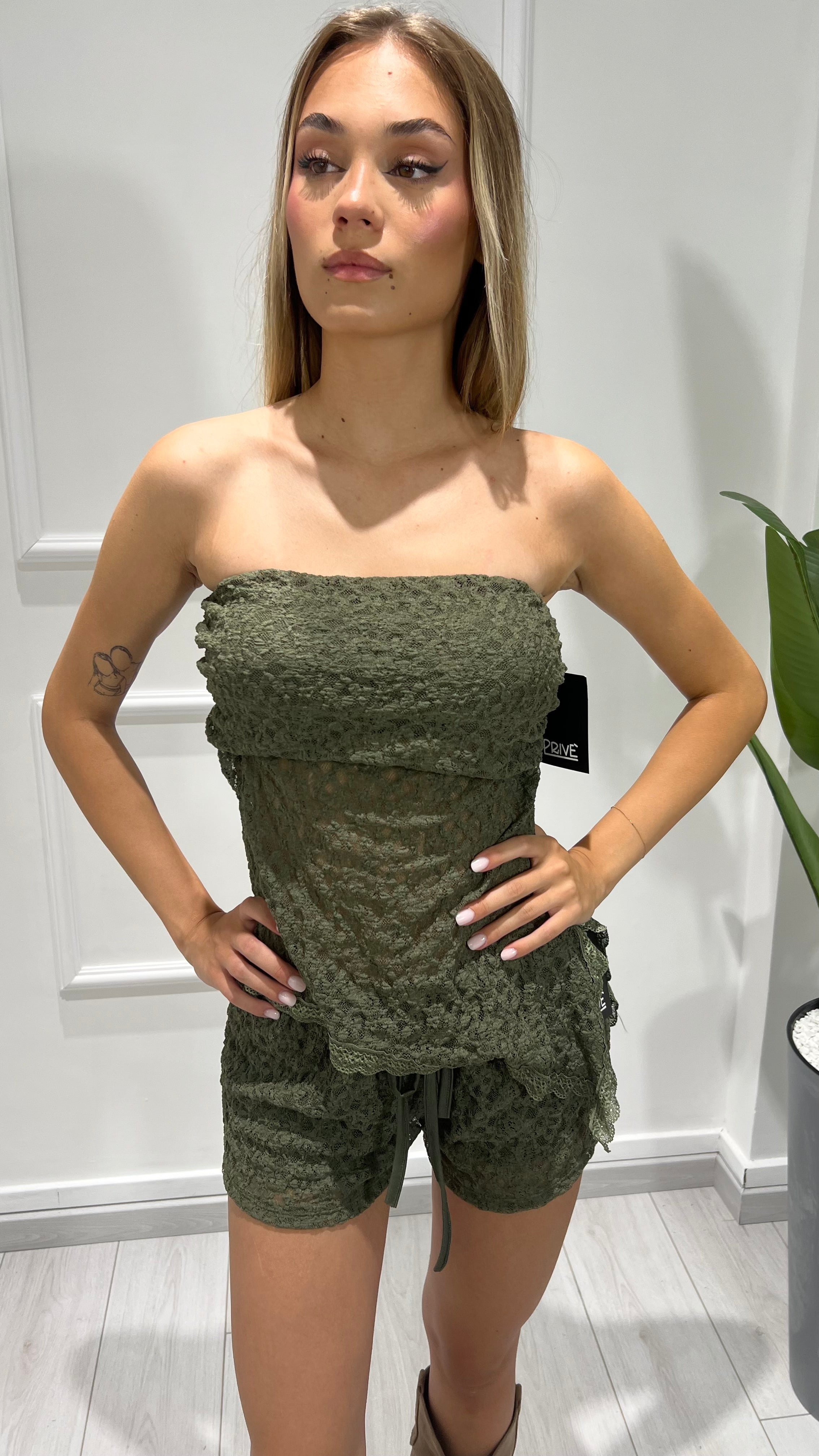 00681 top