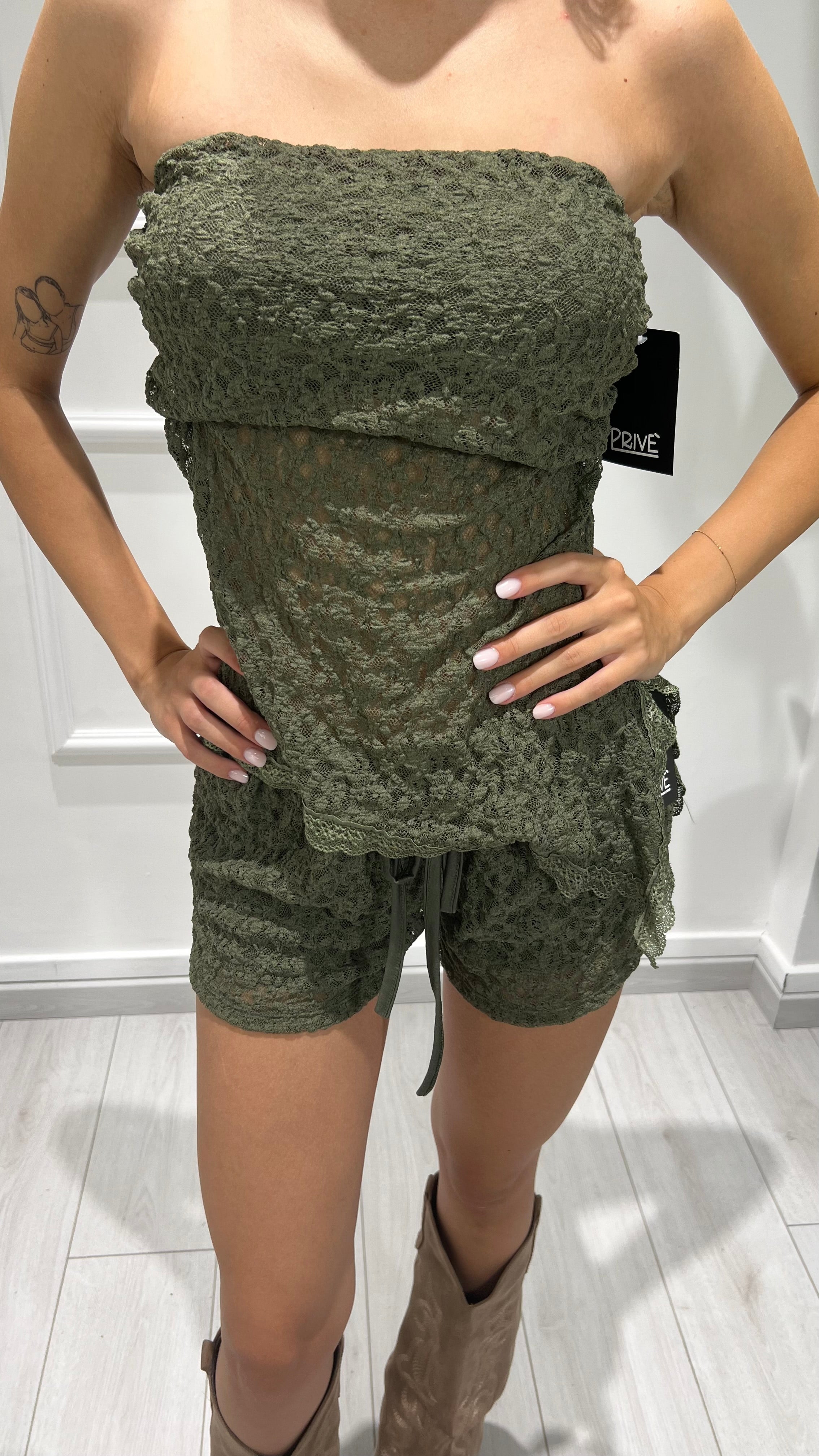 00681 top