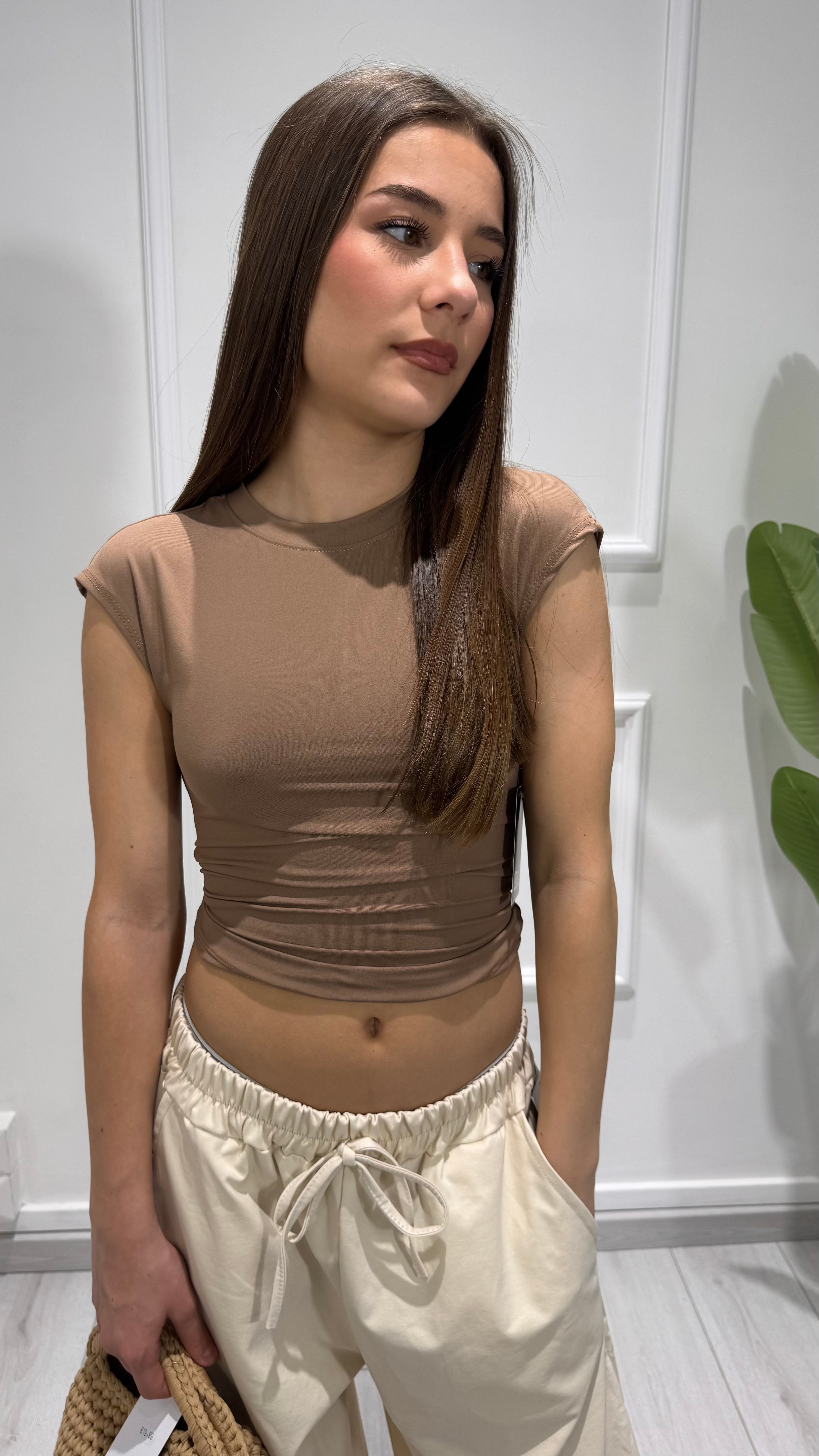 00853 top