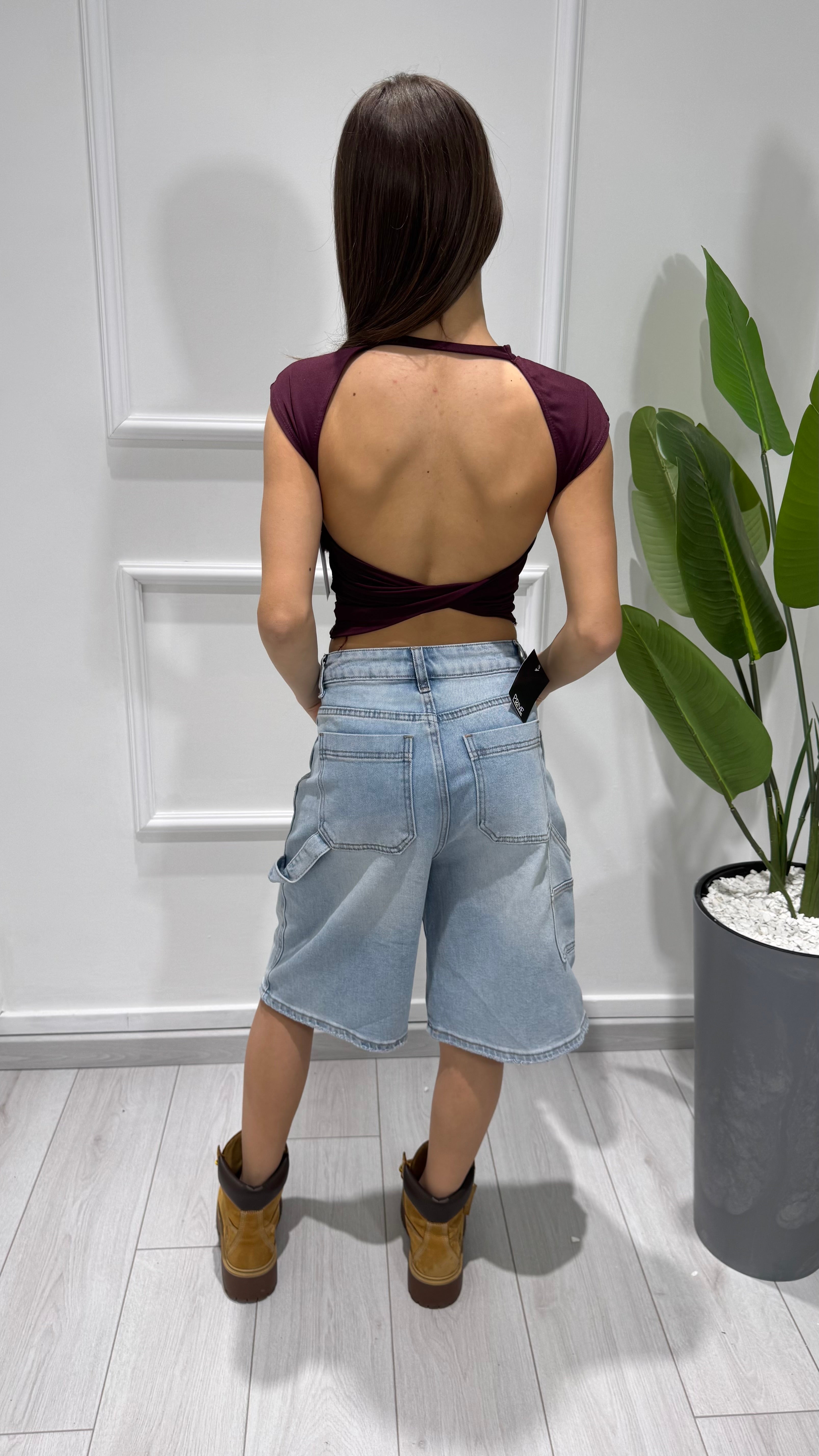 00853 top