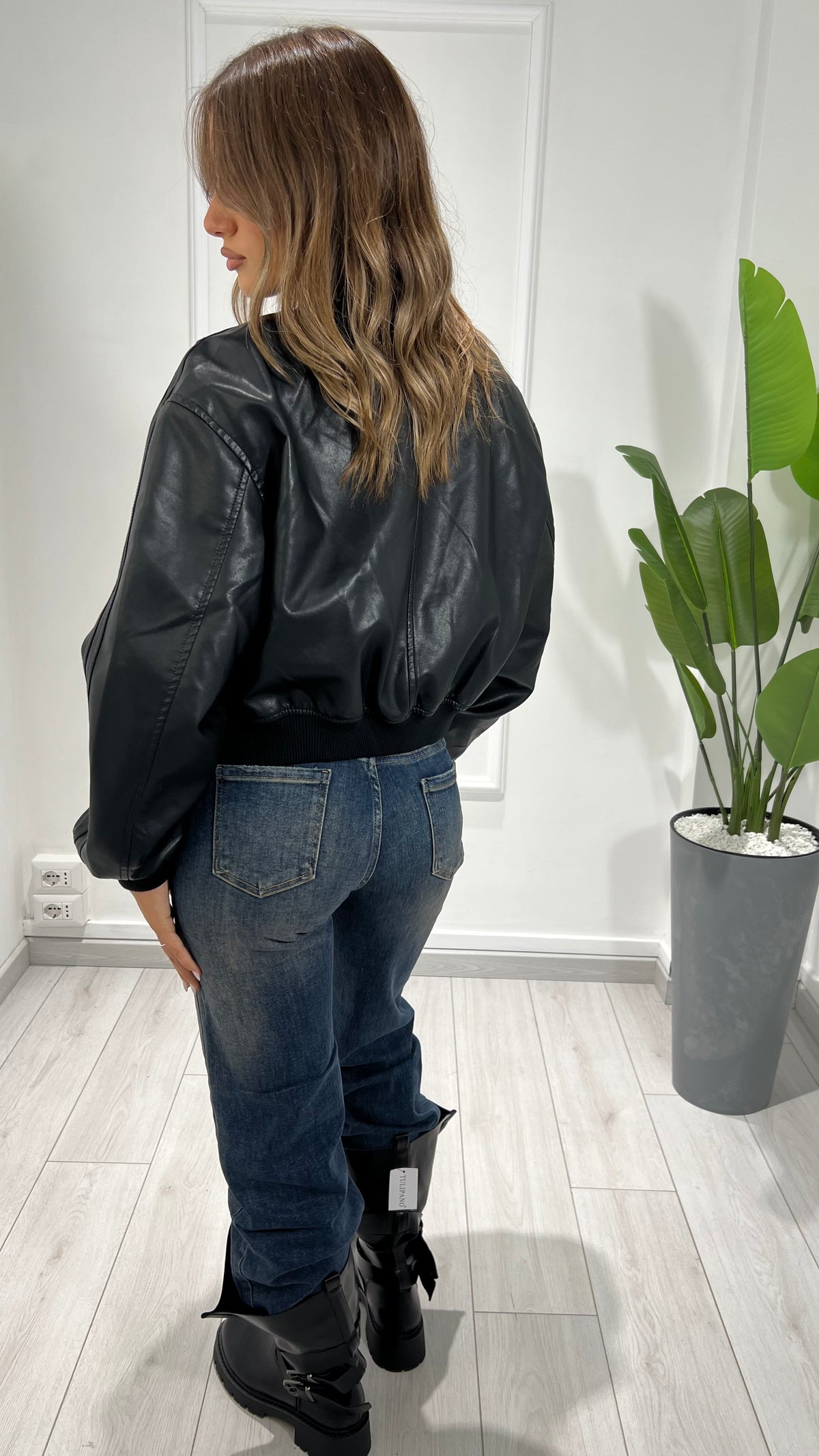 00584 bomber