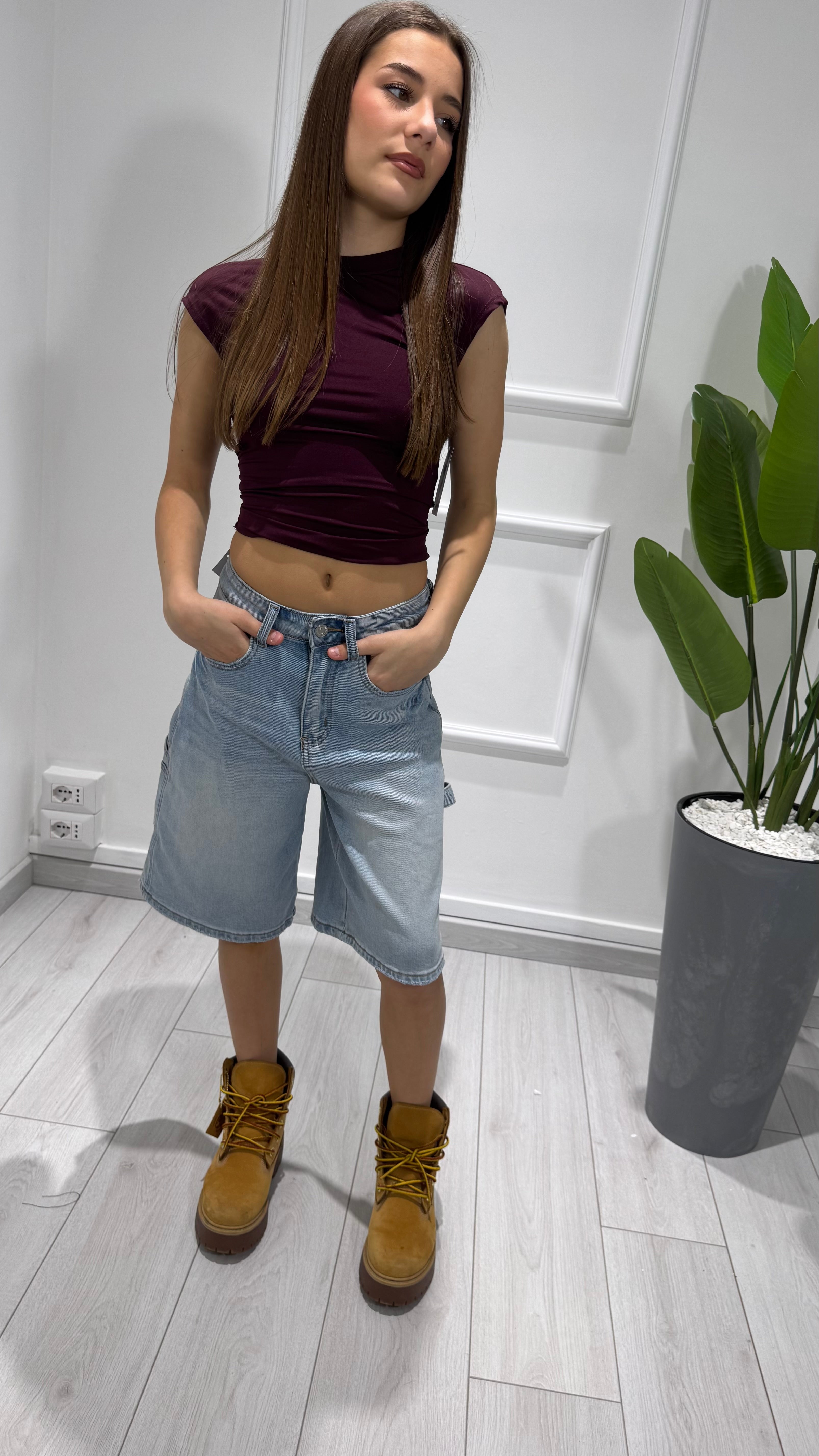 00853 top