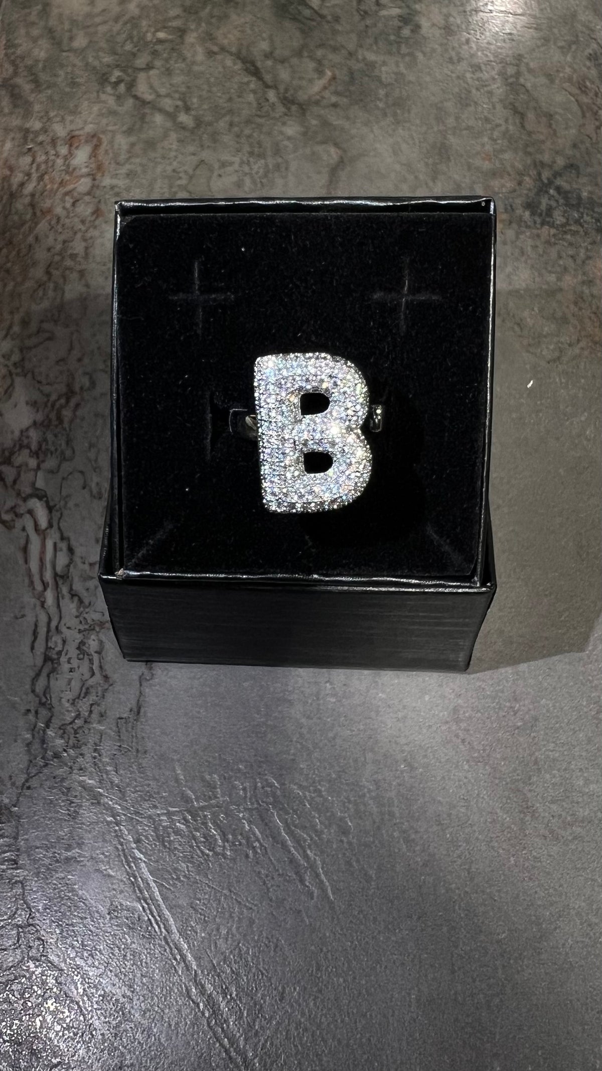 Anello lettera