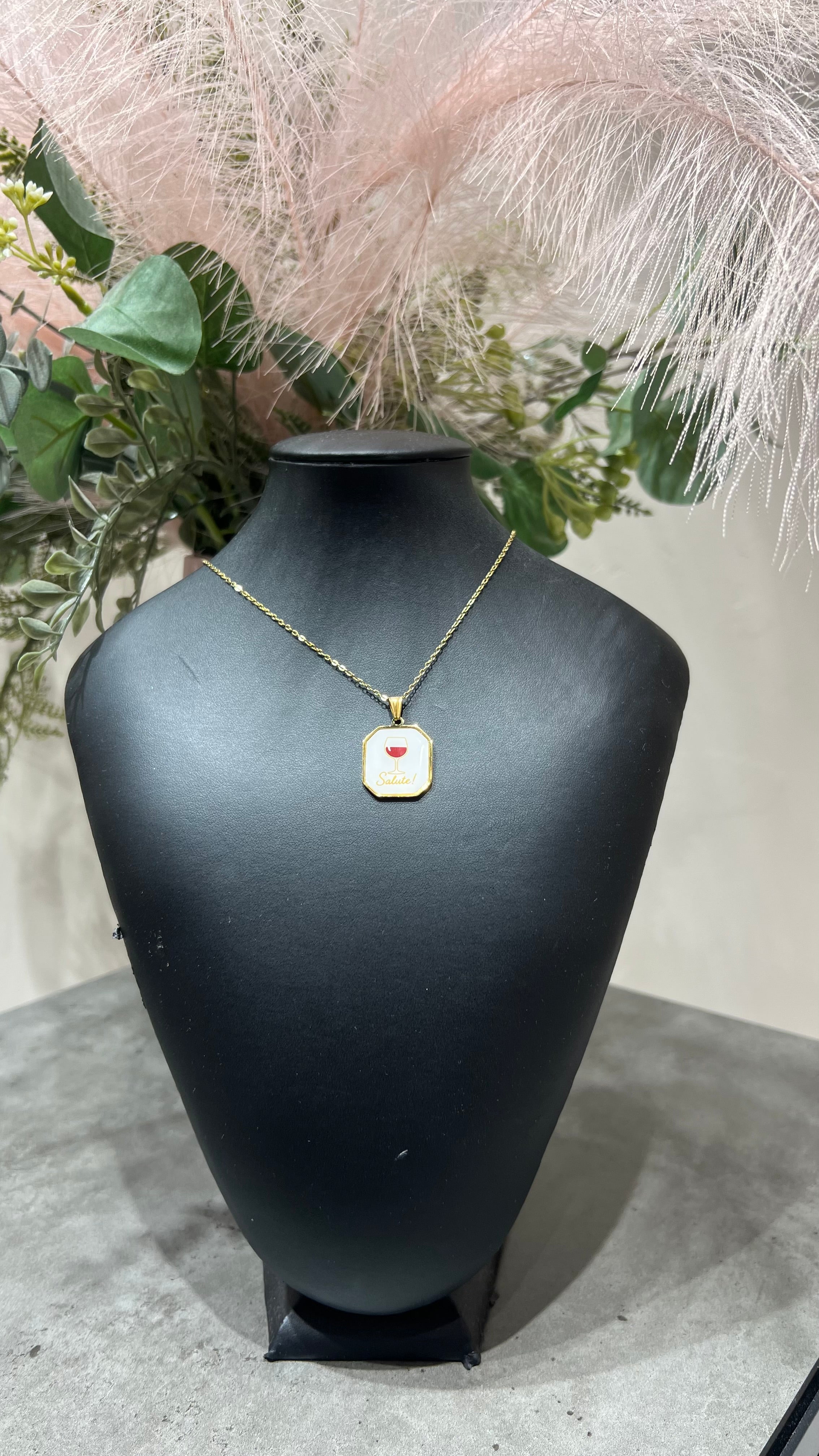 00562 collana