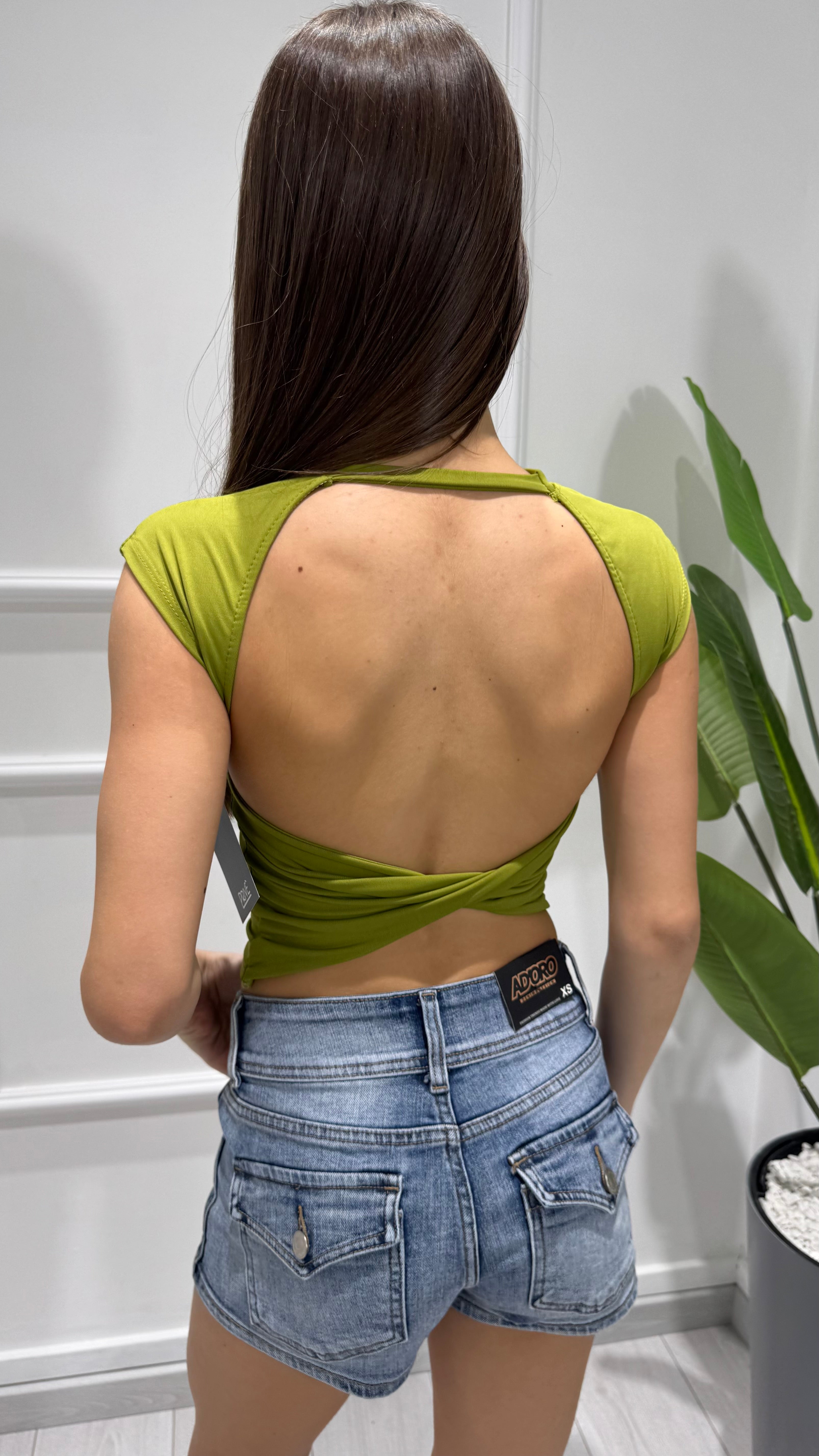 00853 top