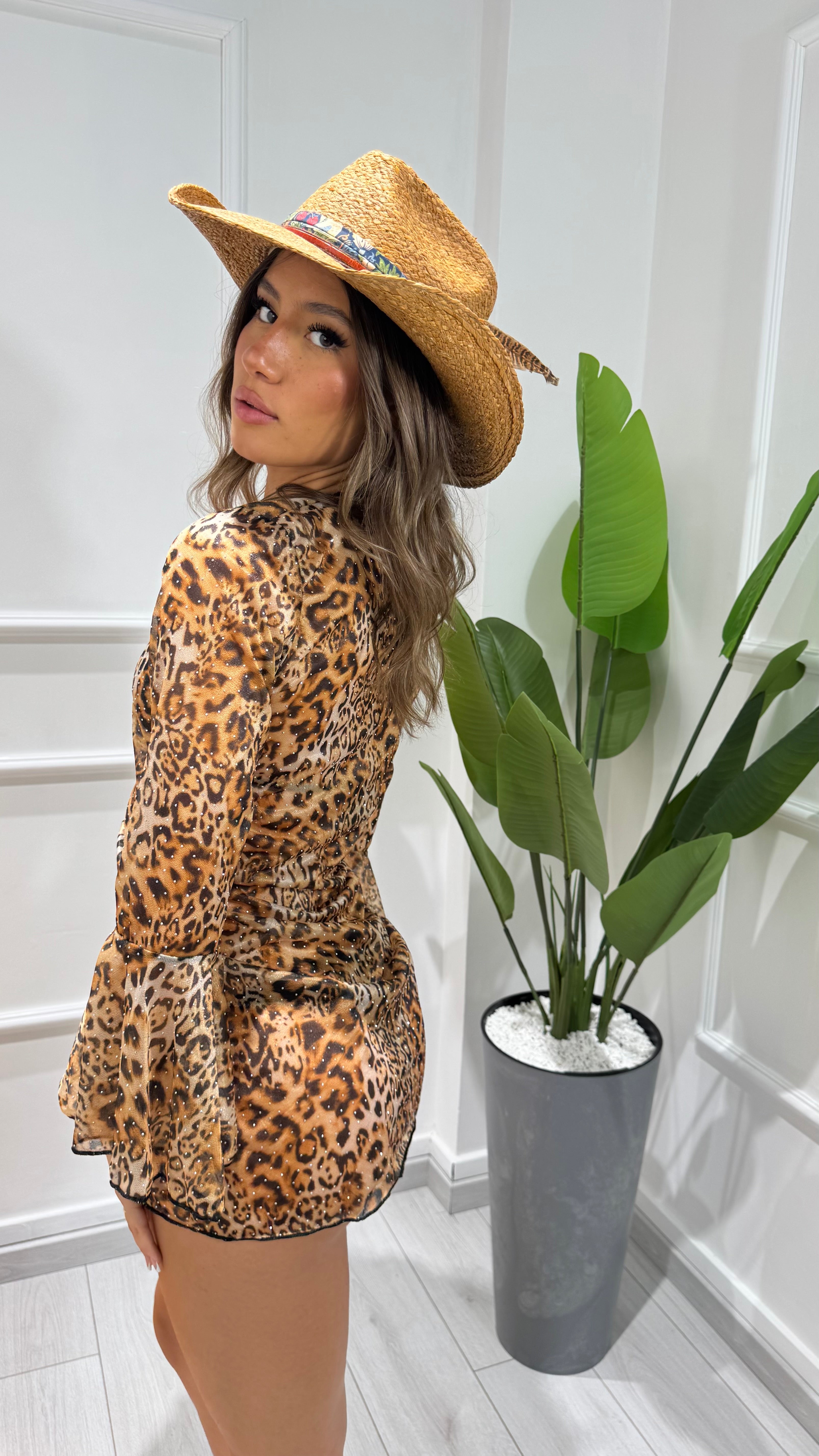 00272 set costume