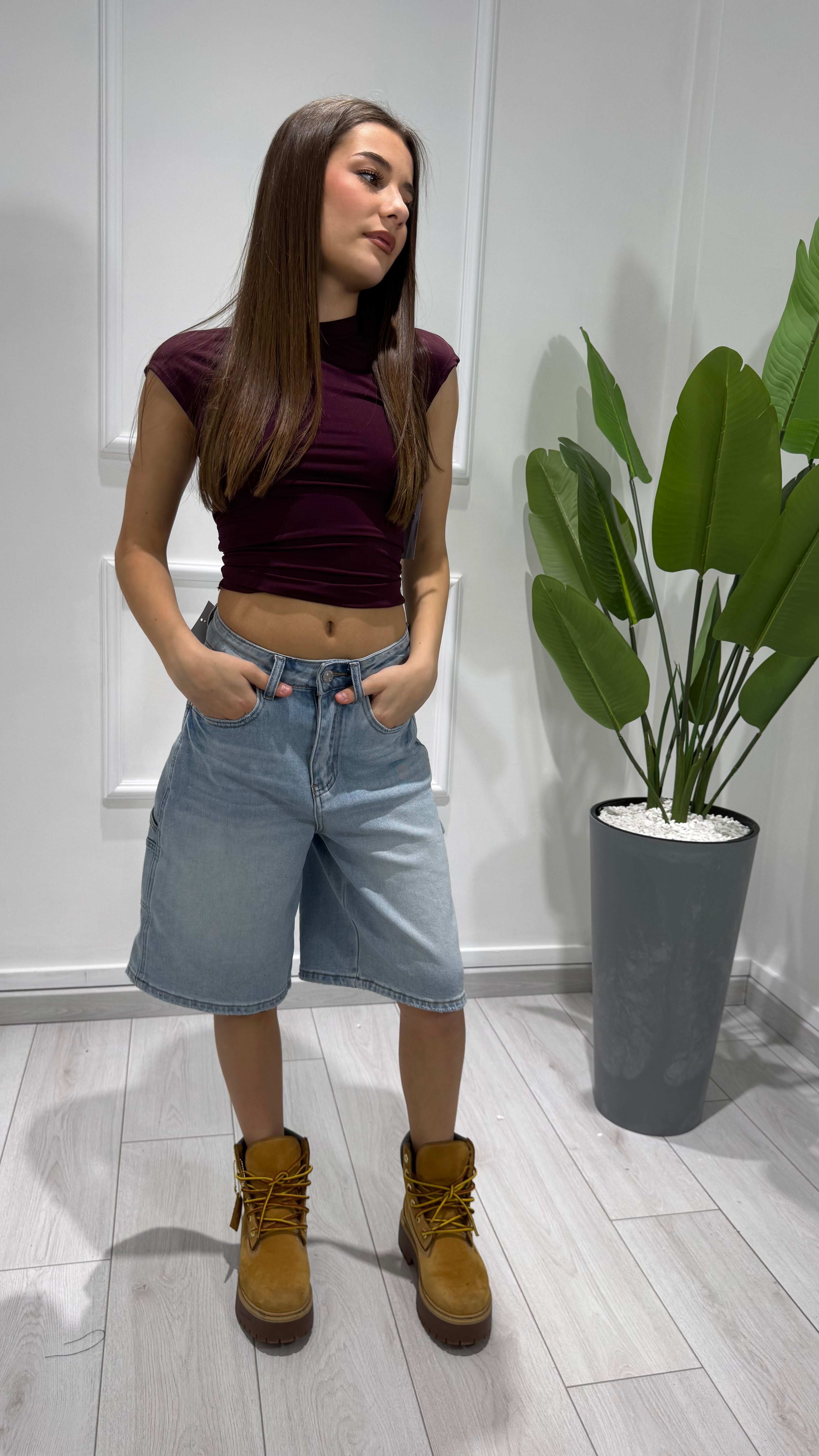 00853 top
