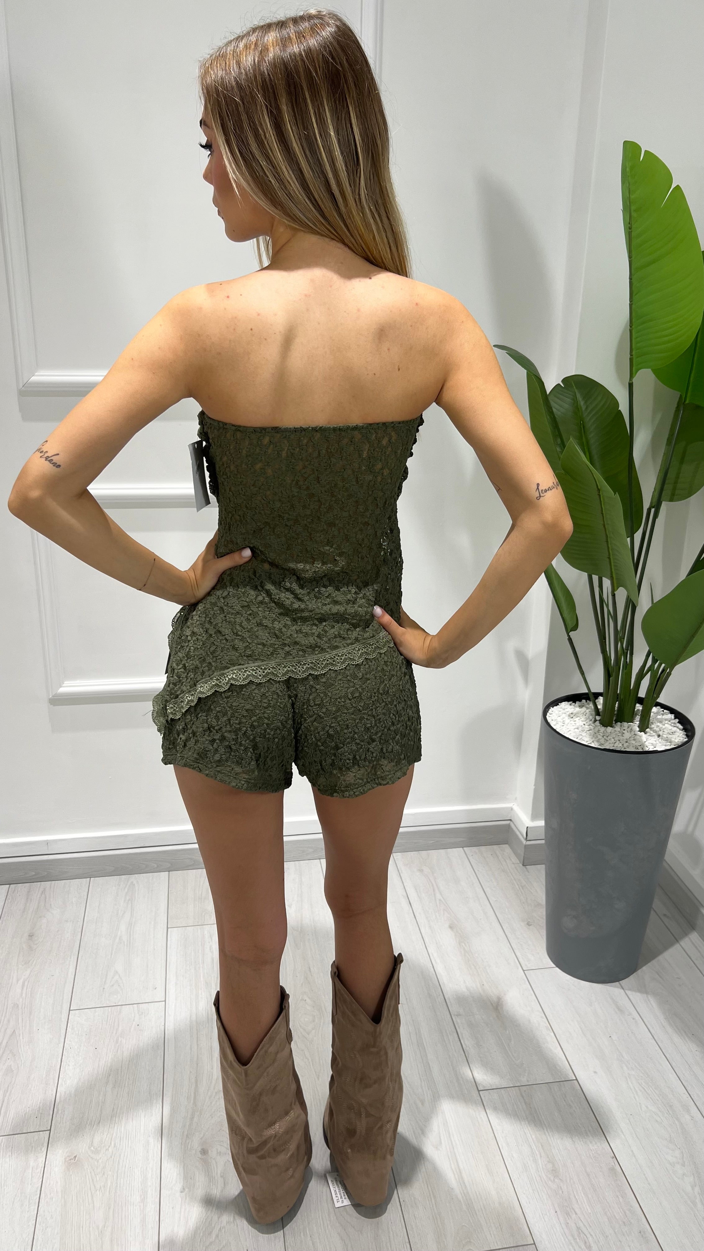 00681 top