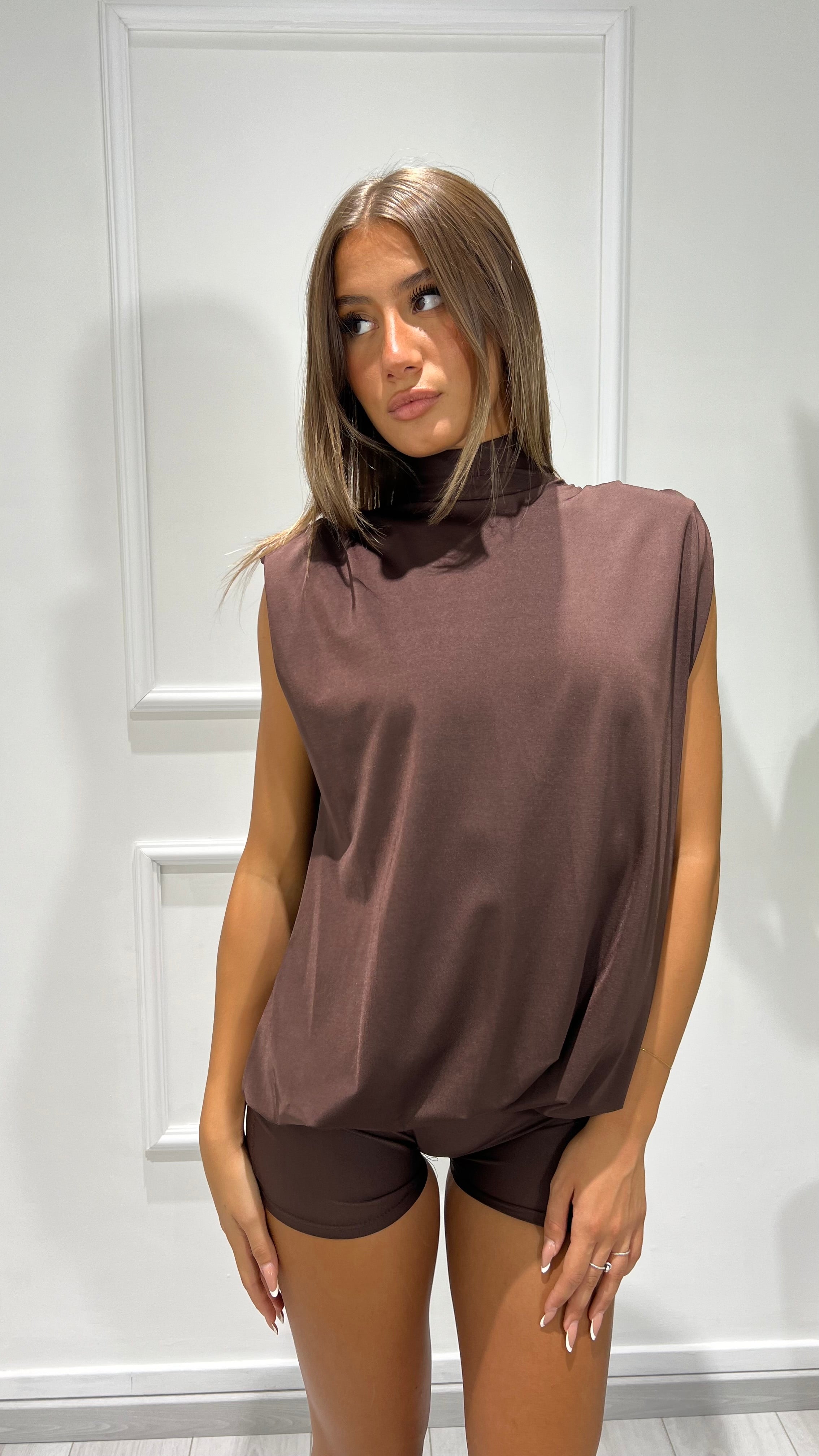 00551 tutina