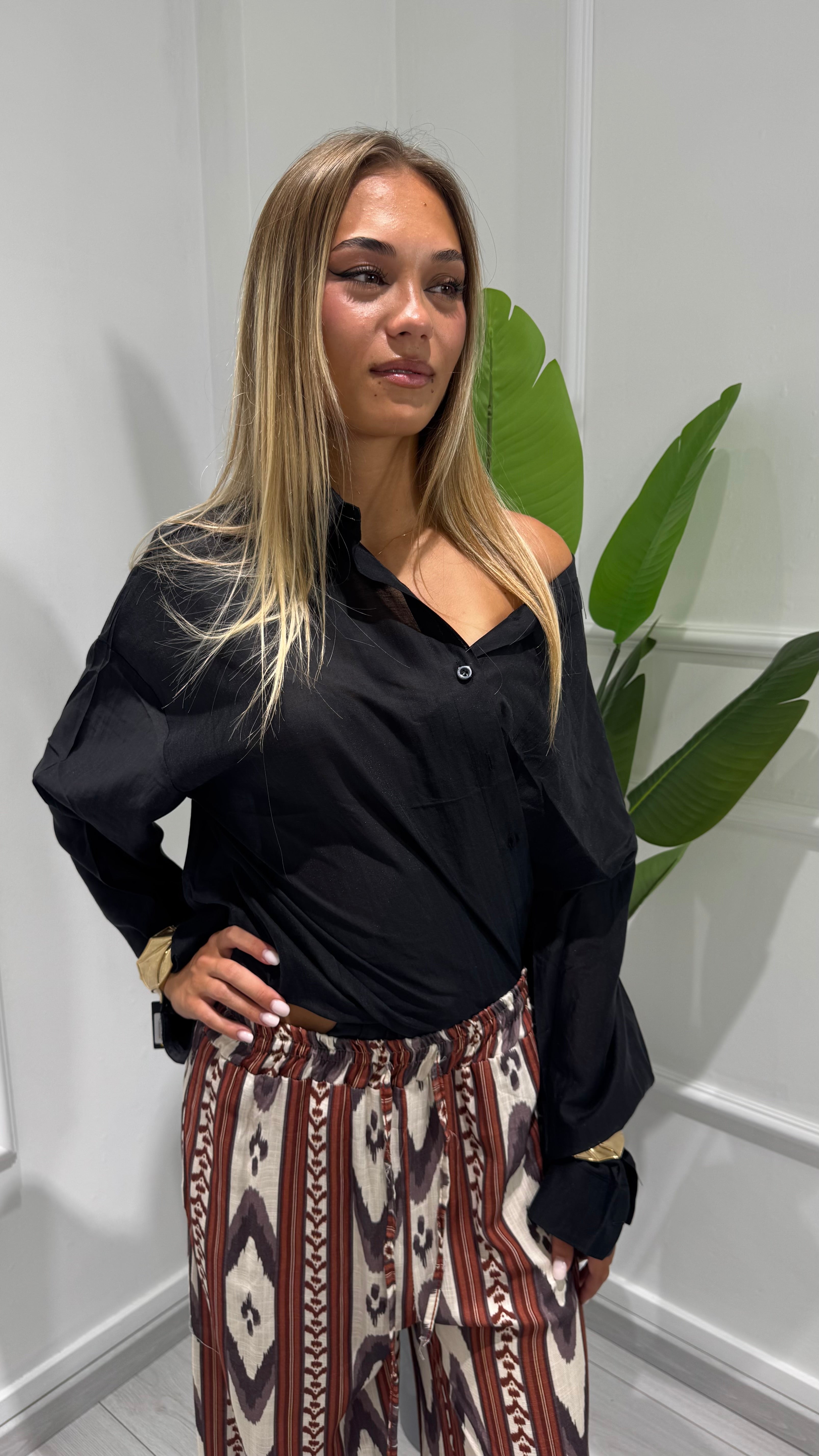 00852 camicia