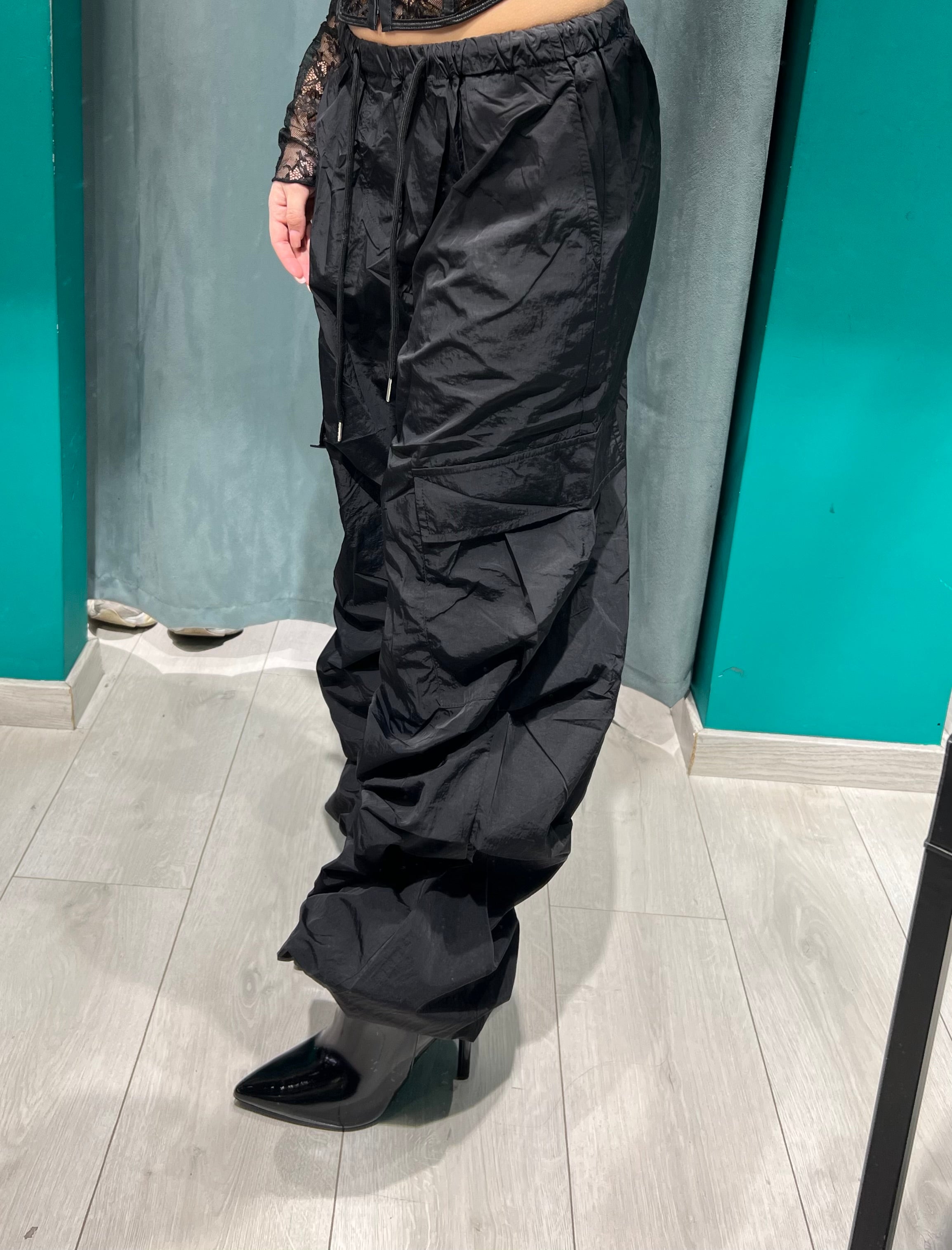 00499 Parachute