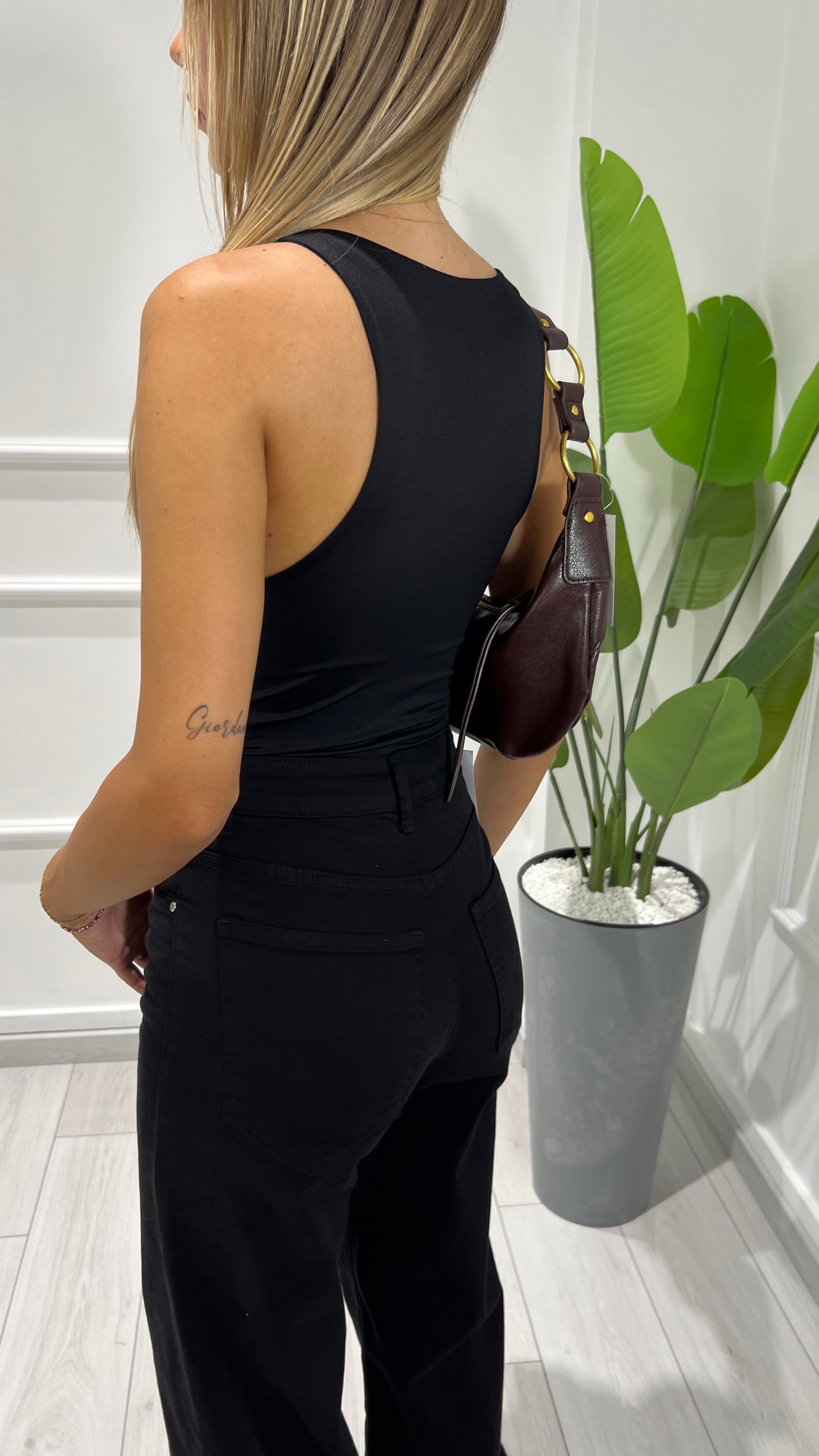 00854 body