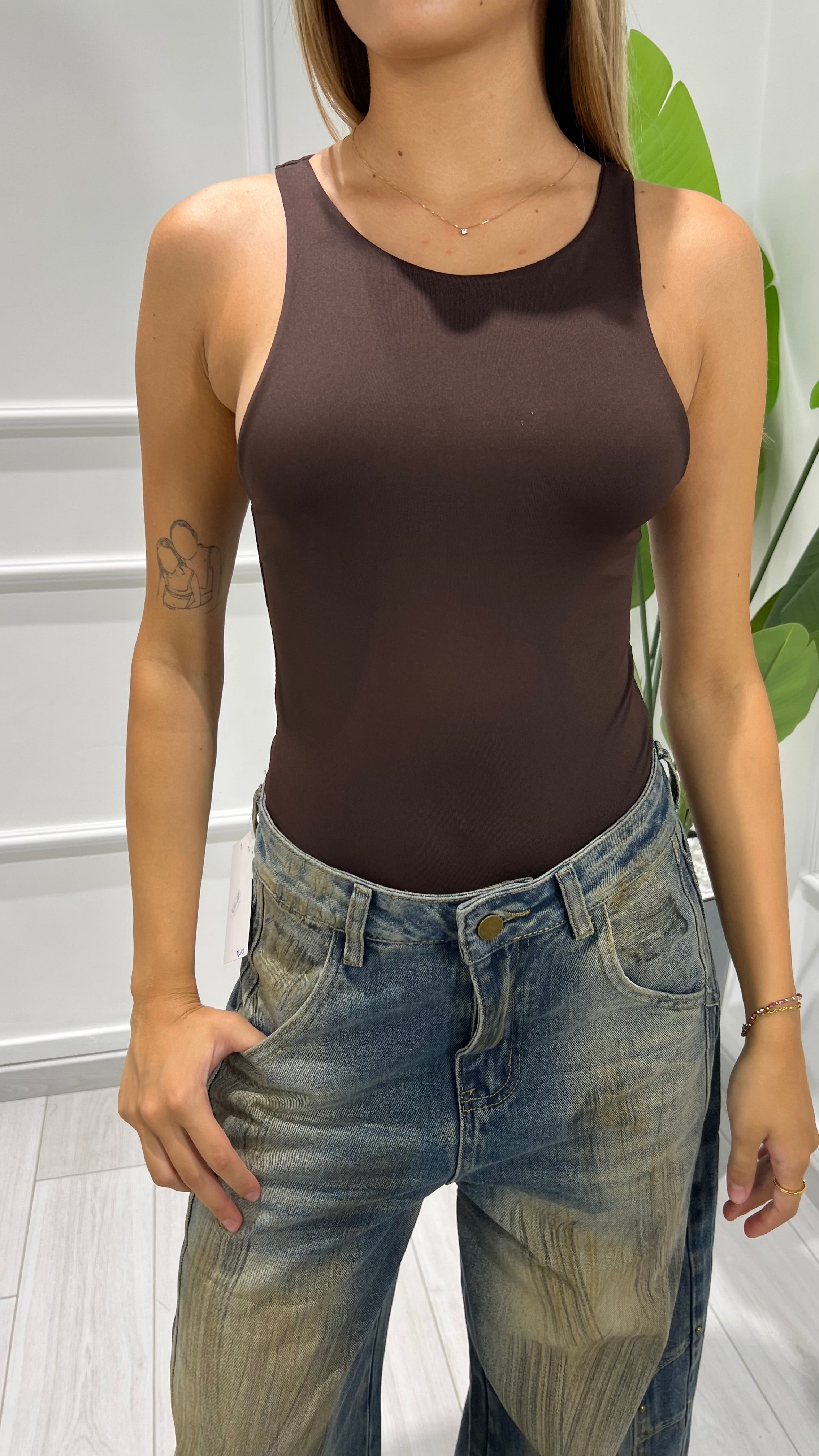 00854 body