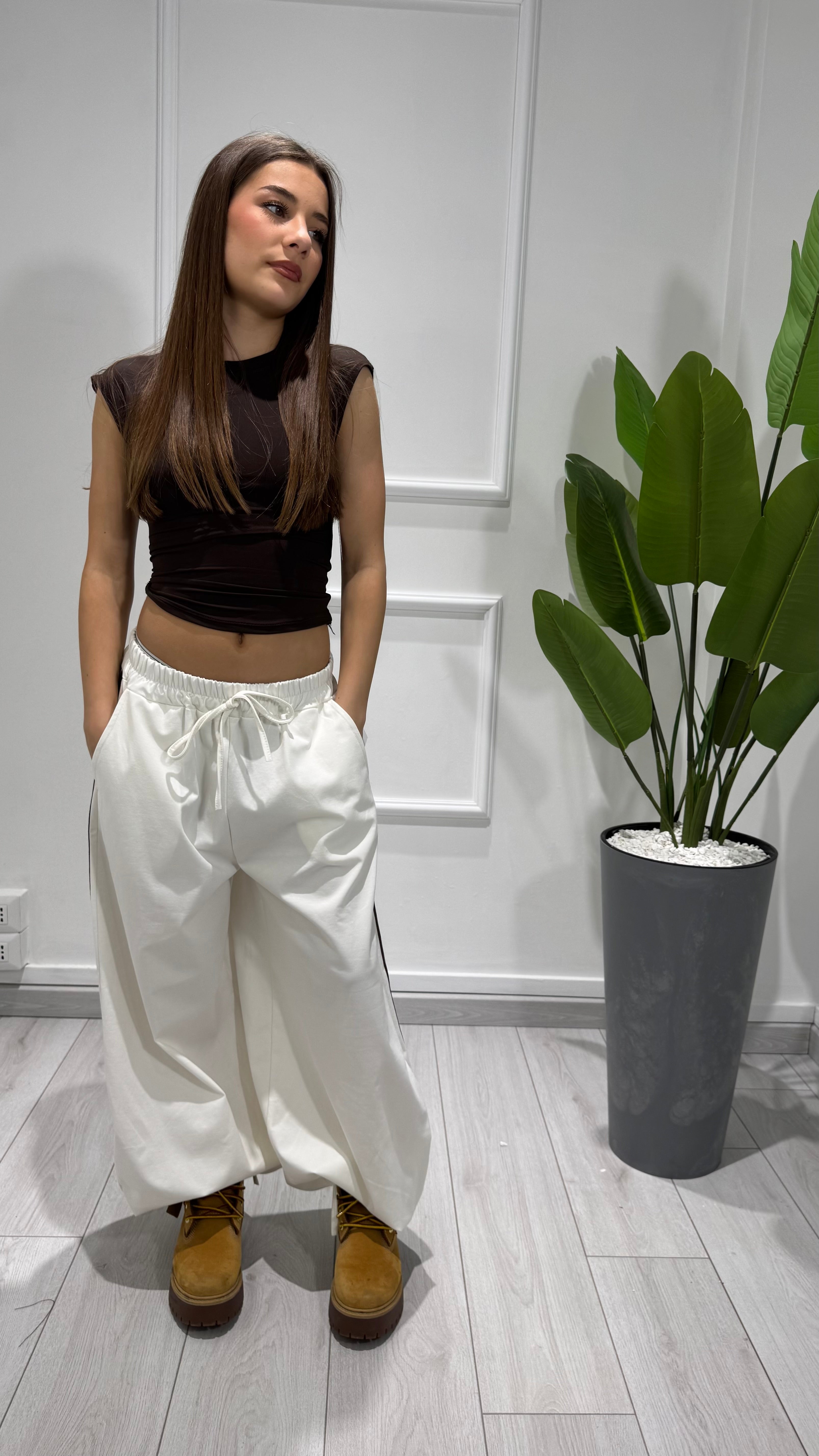 00853 top