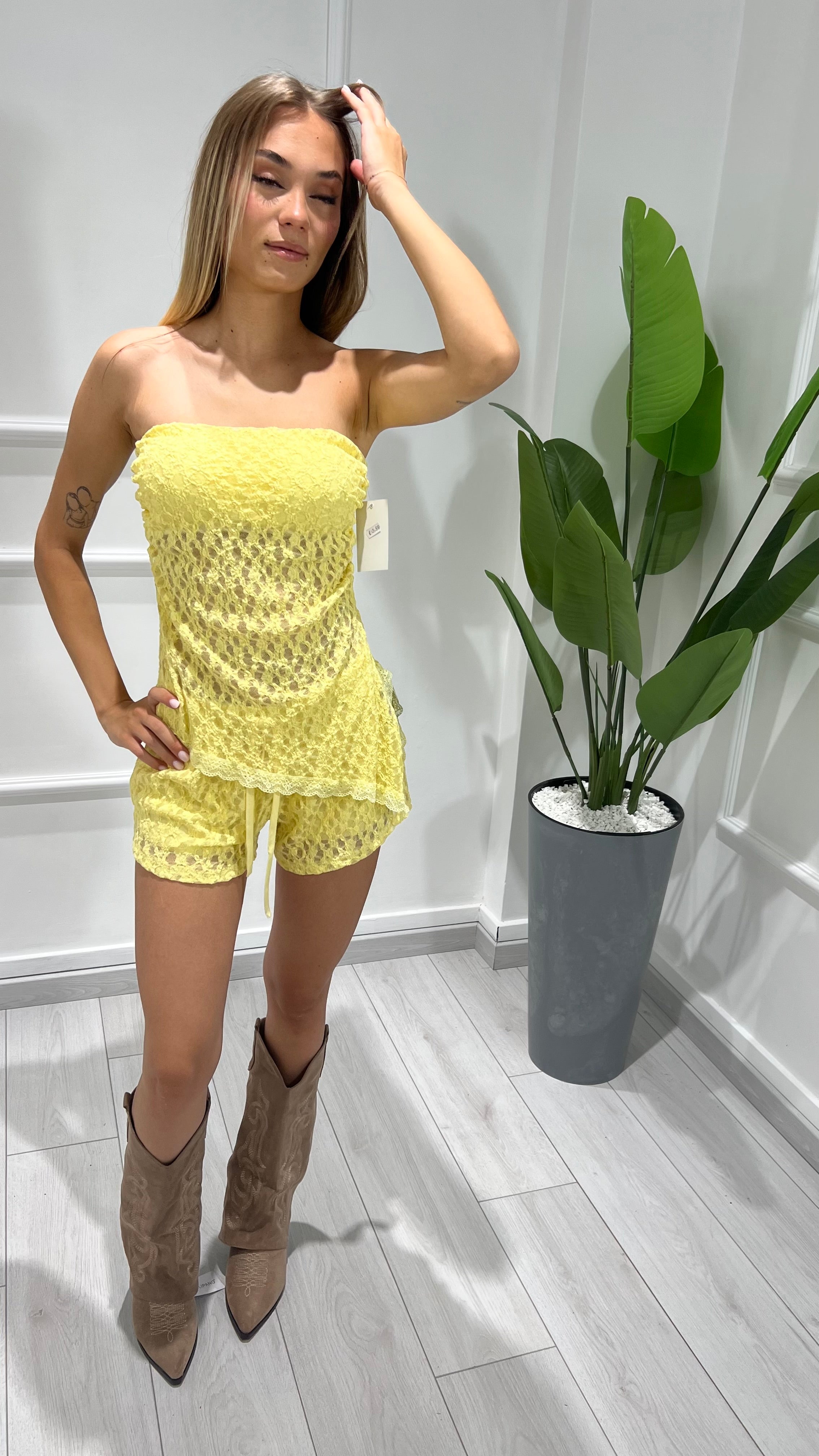 00681 top