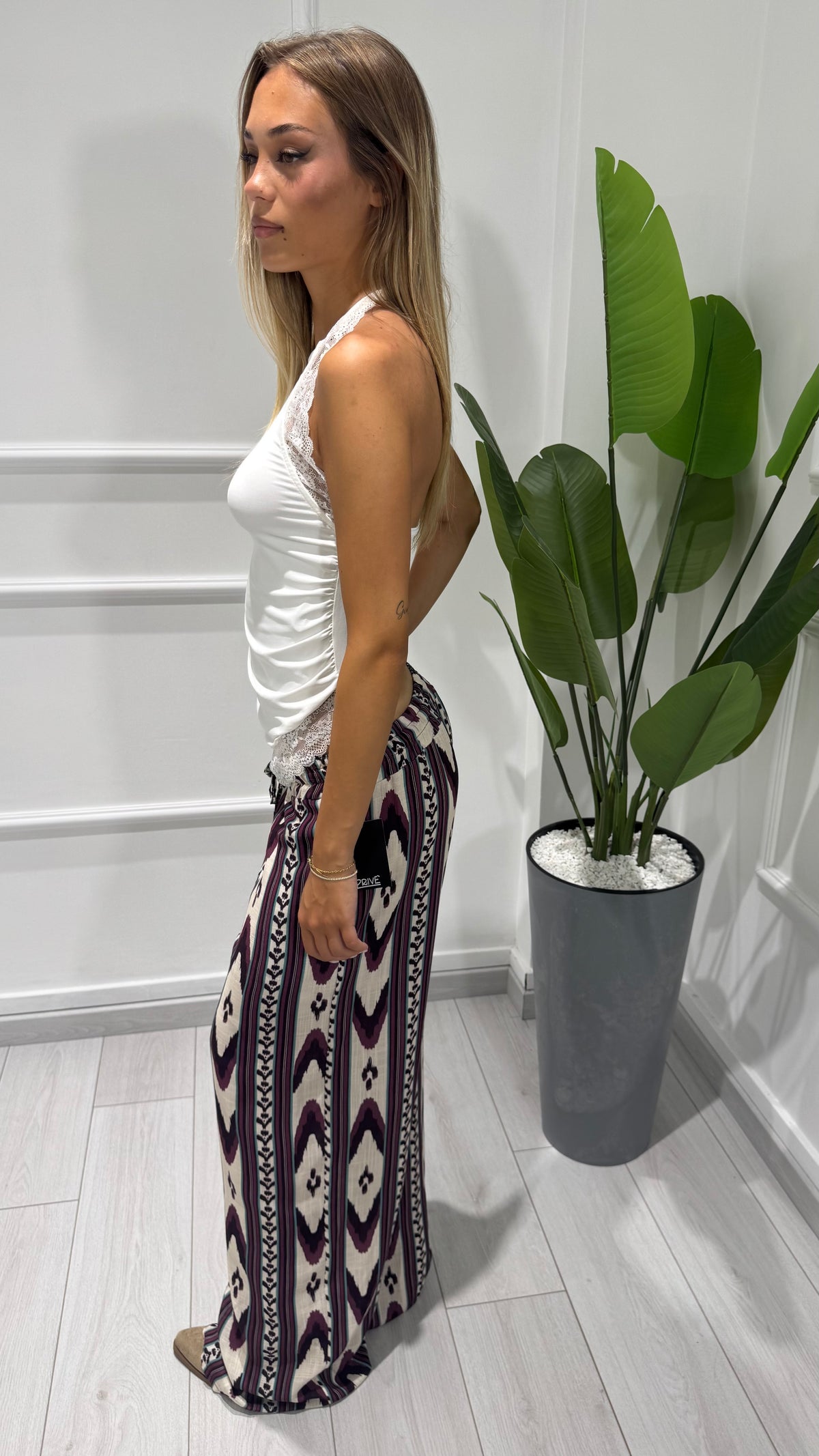 00835 top