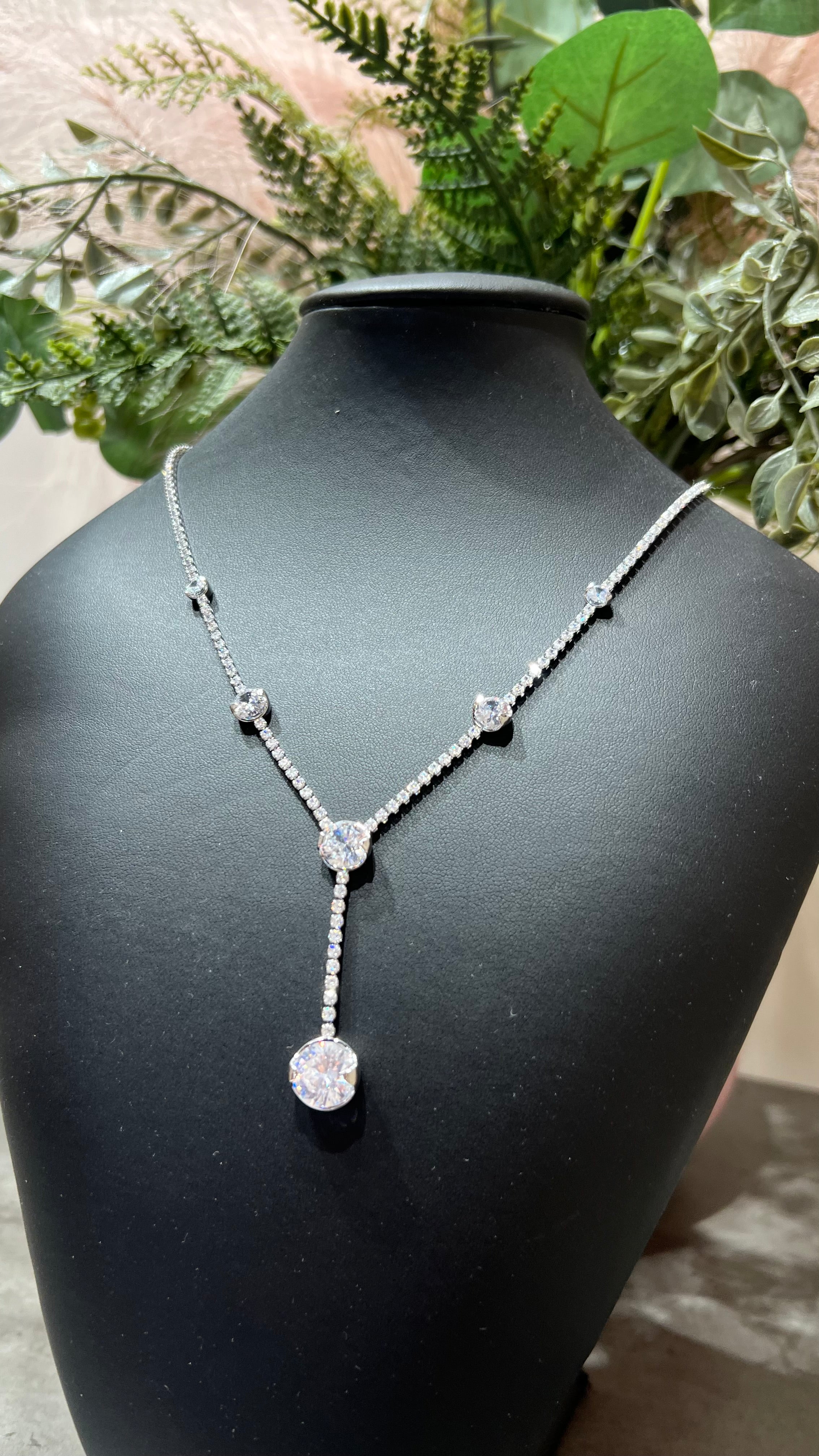 00594 collana