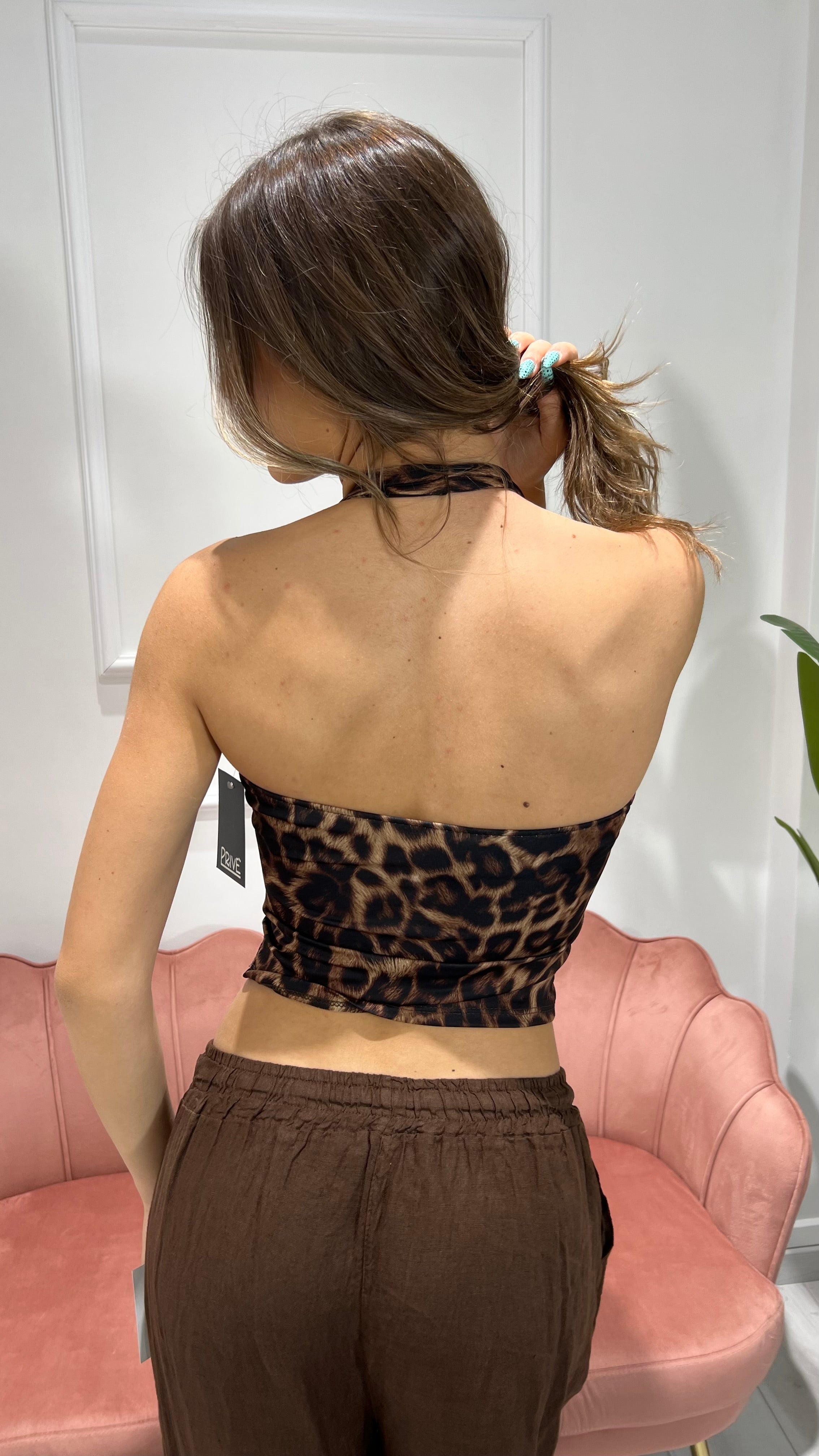 00142 top