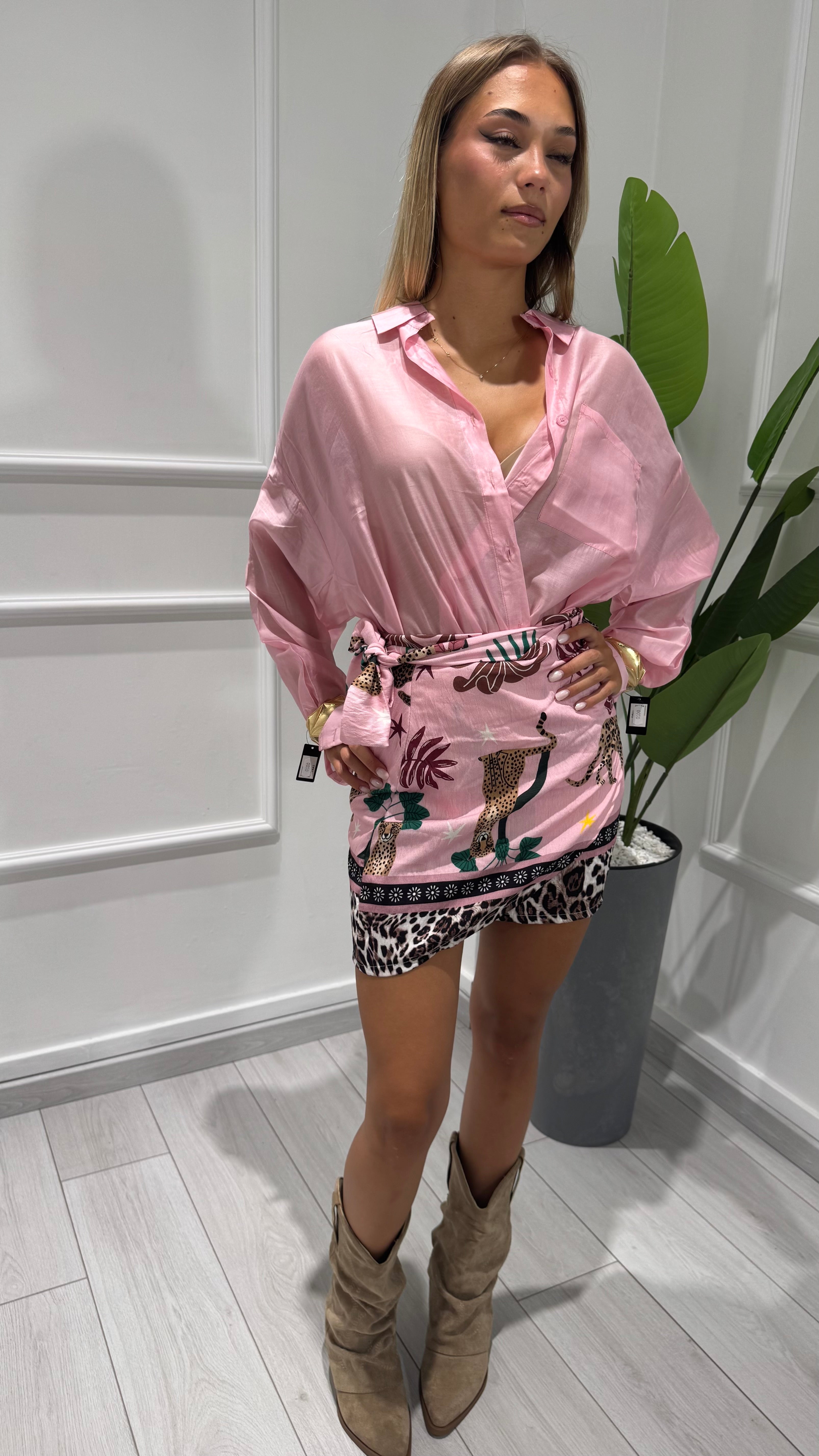 00852 camicia
