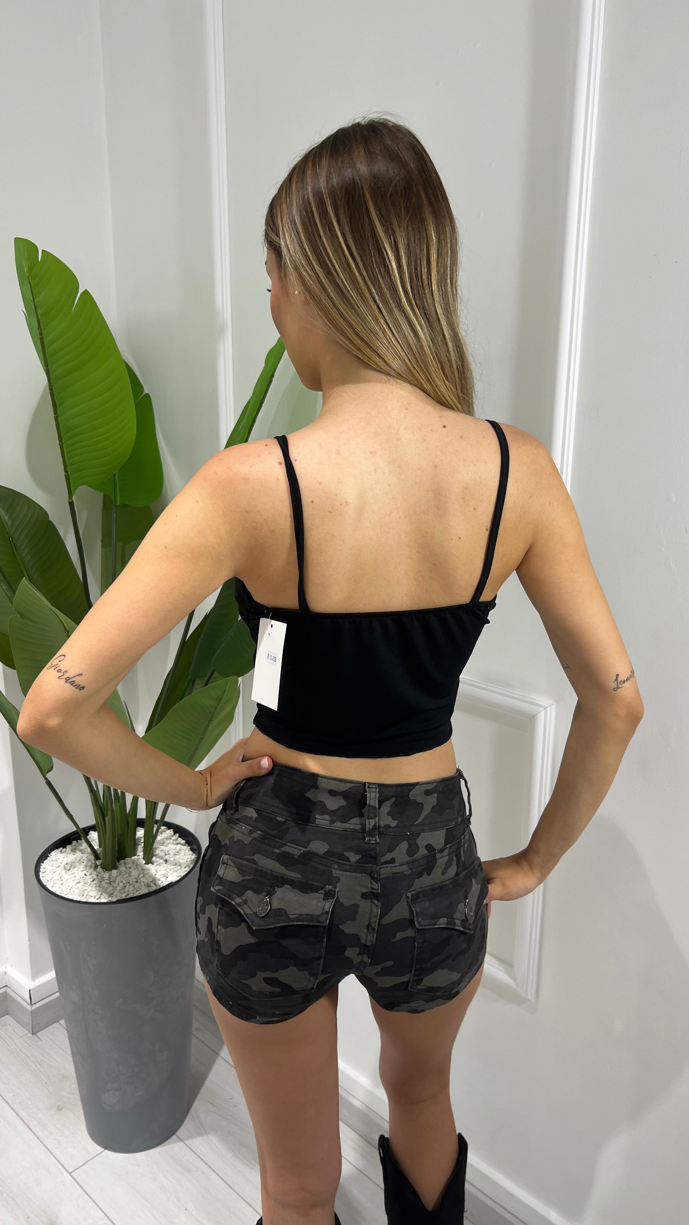 00651 top