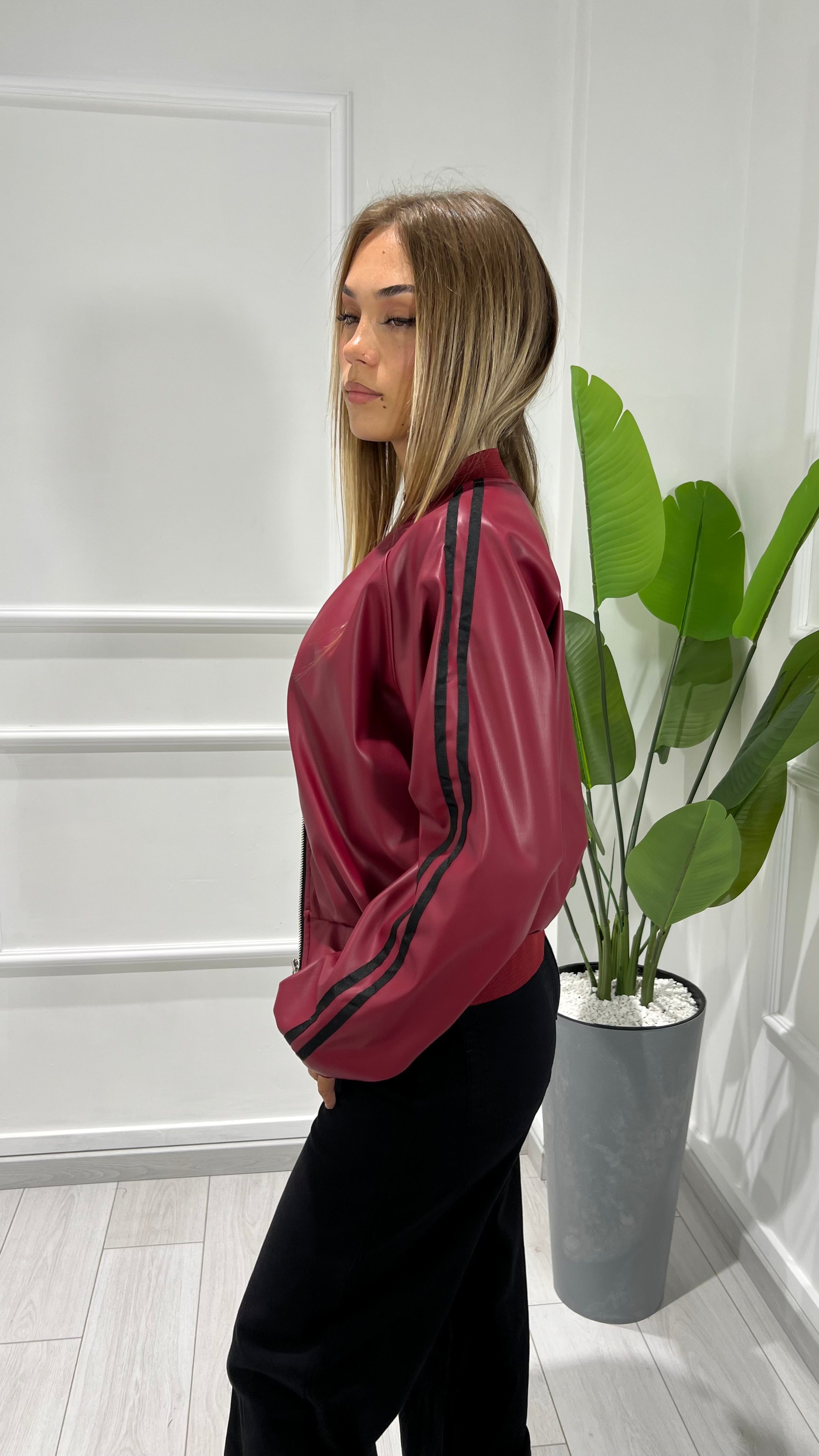 00438 bomber