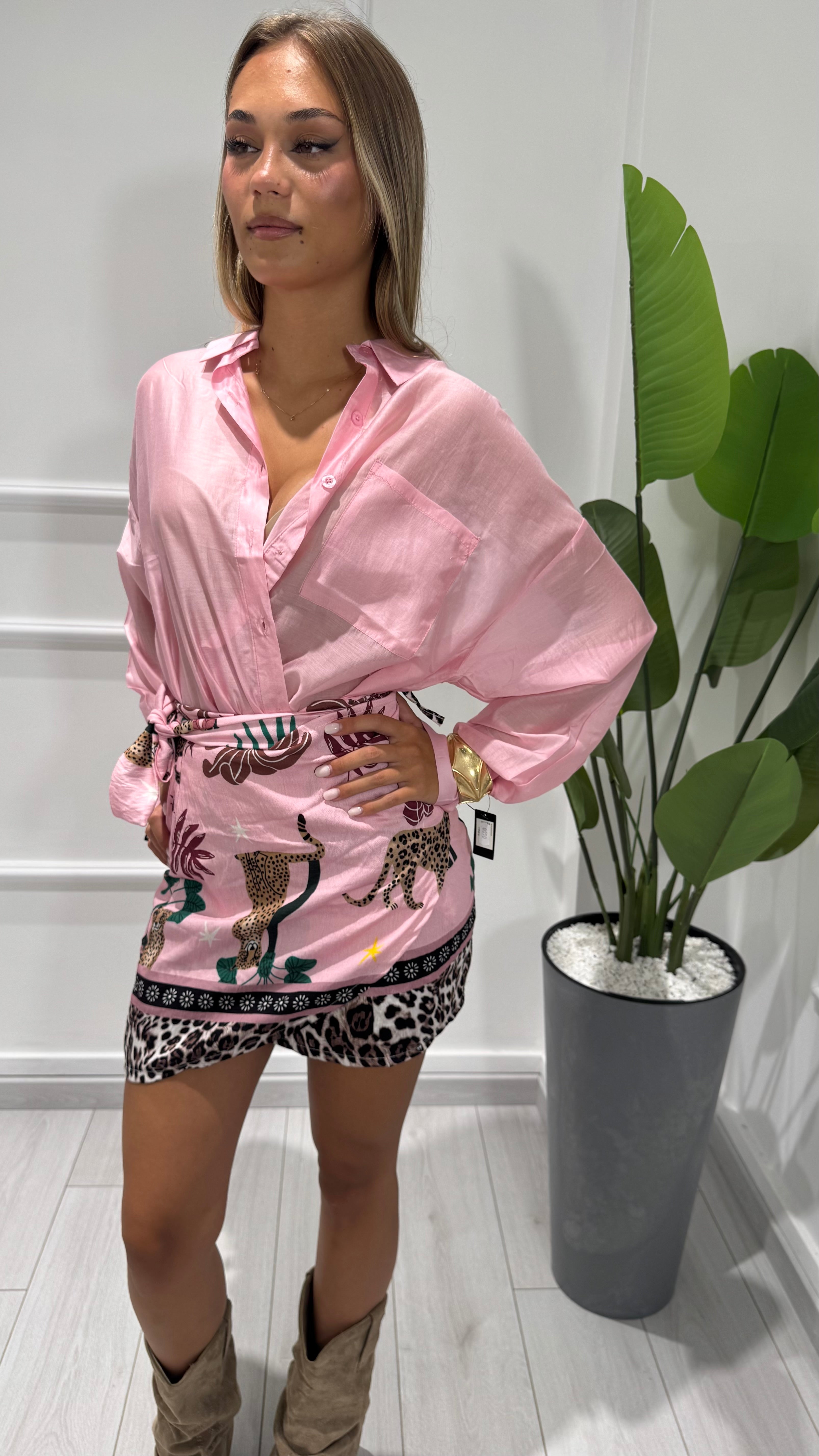00852 camicia