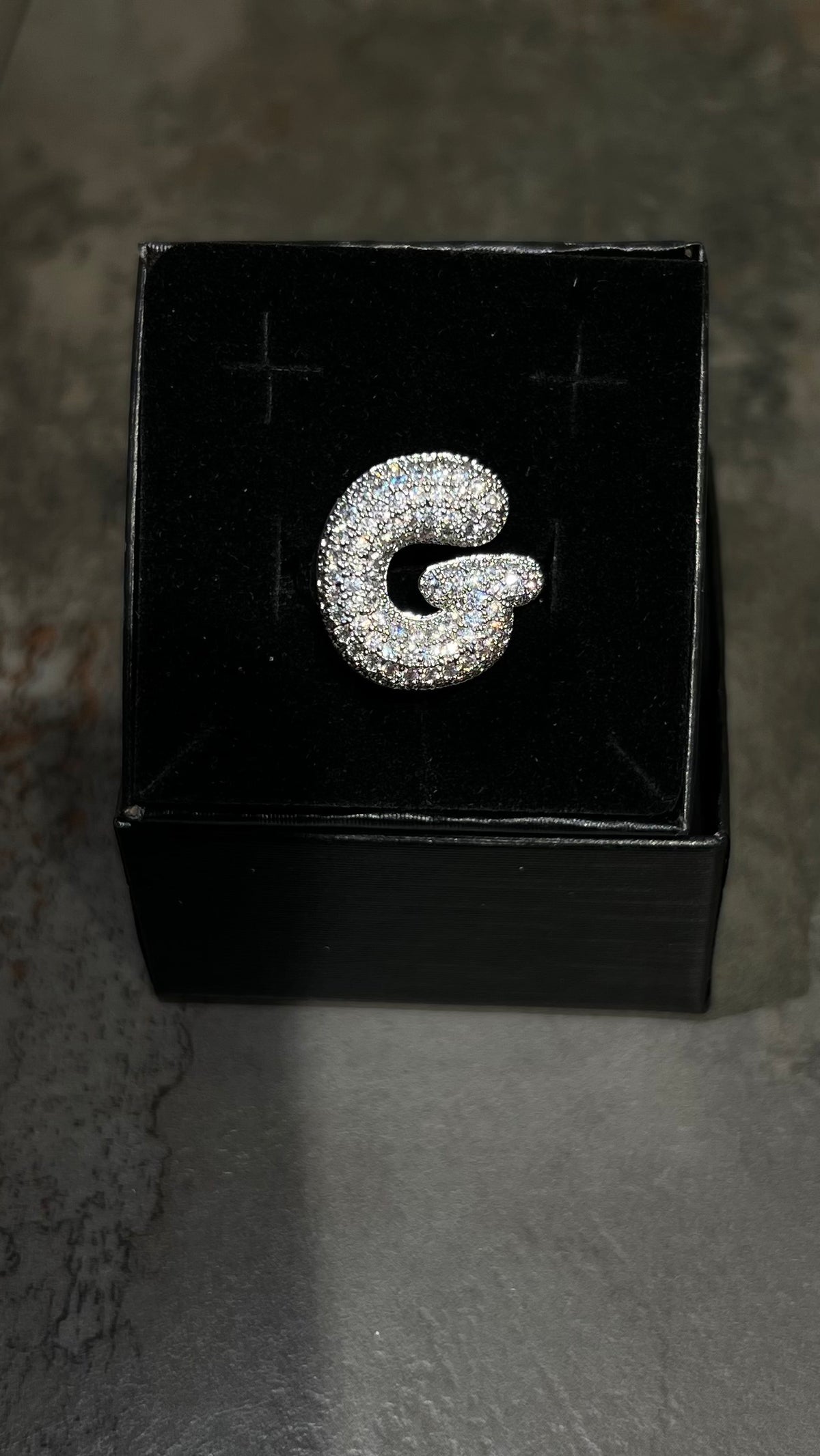 Anello lettera
