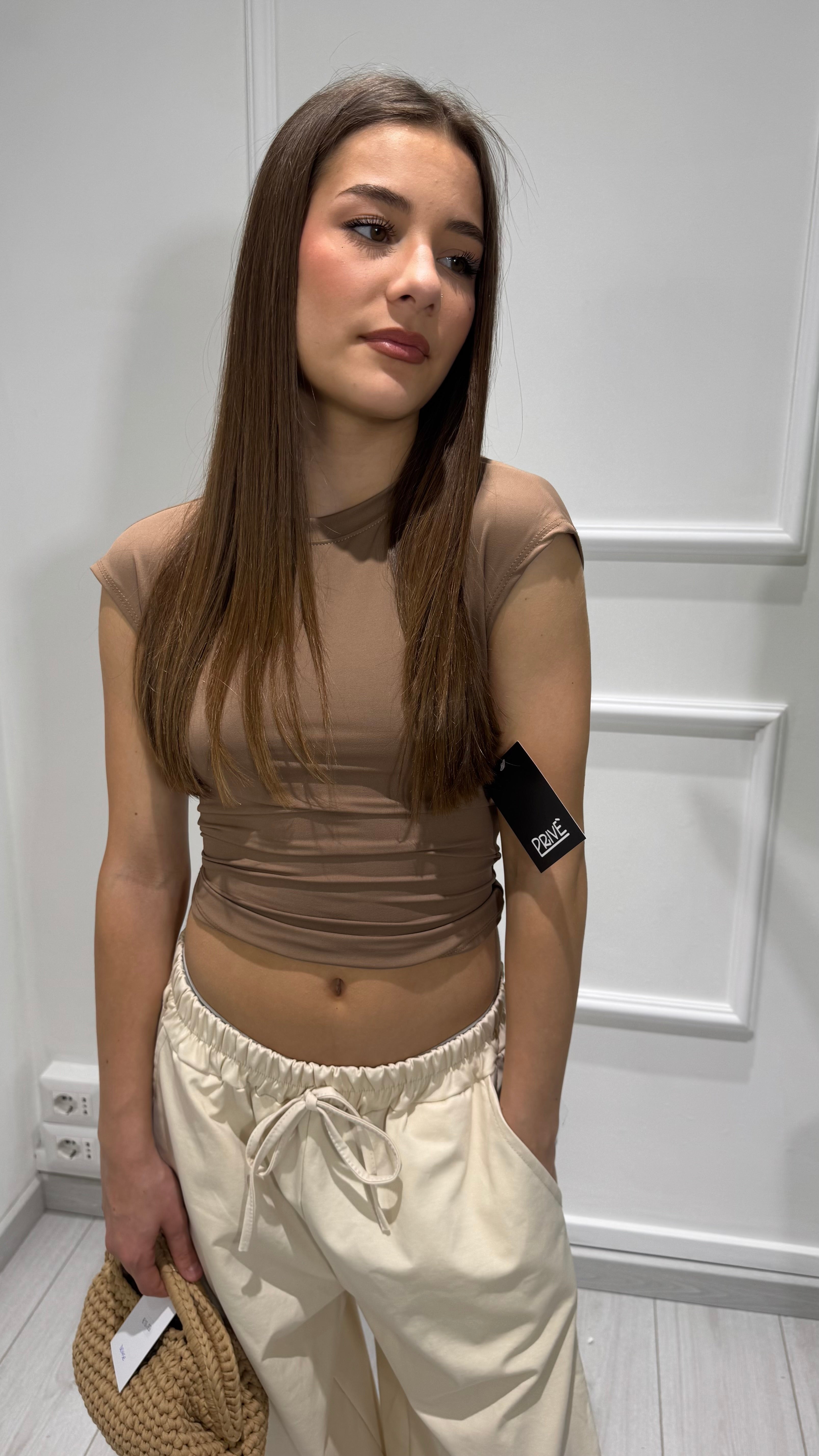 00853 top