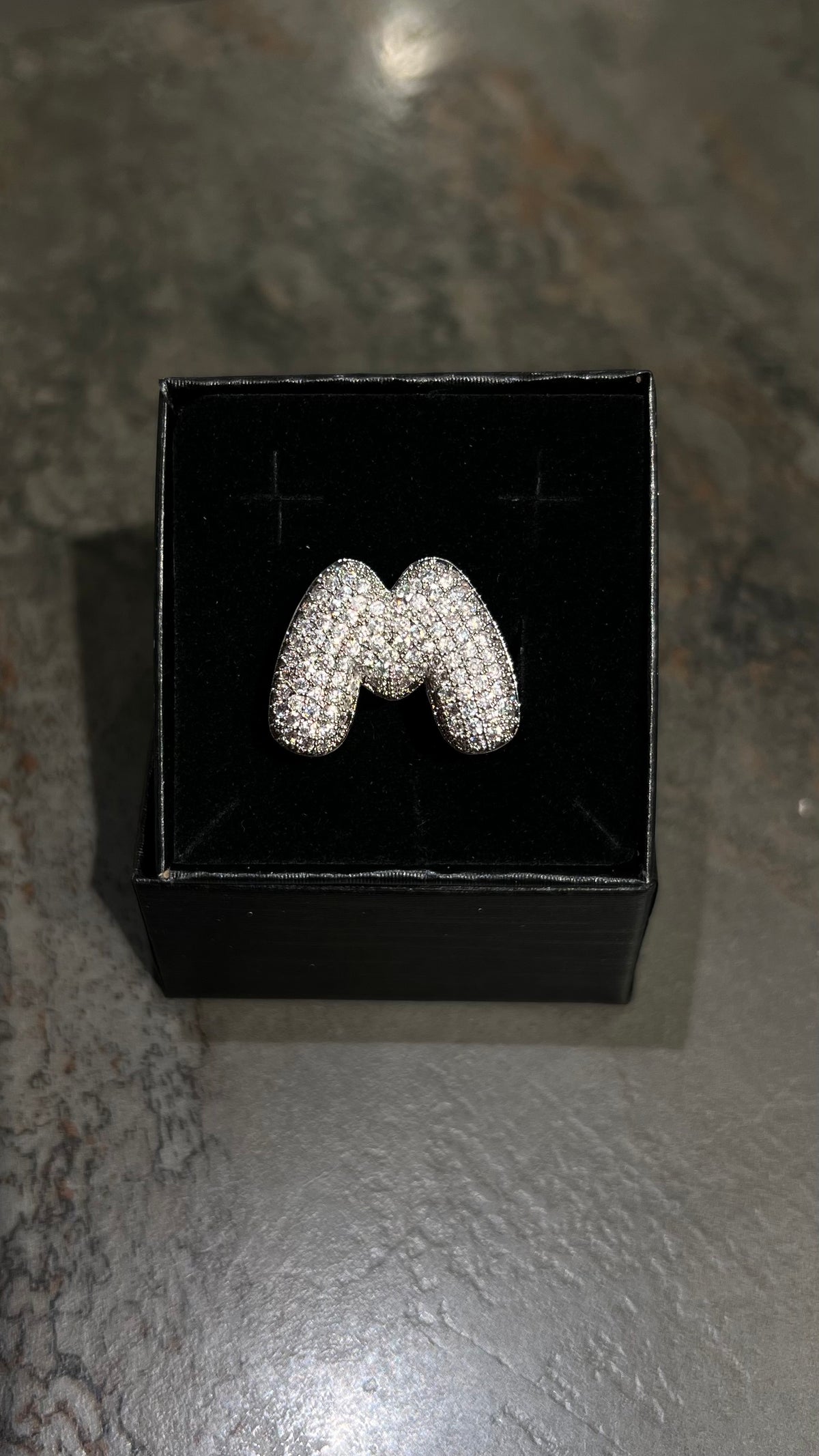 Anello lettera