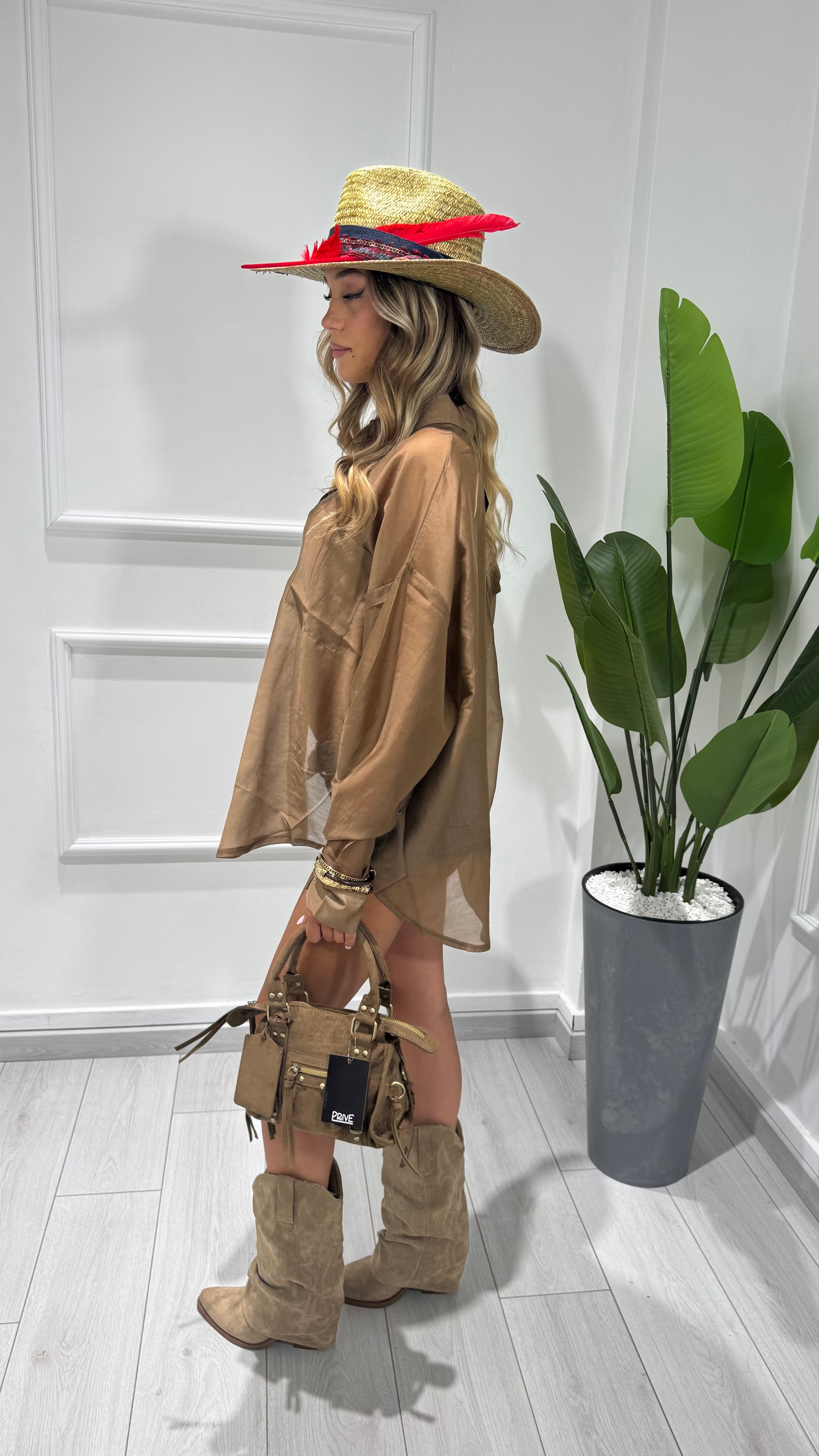 00852 camicia