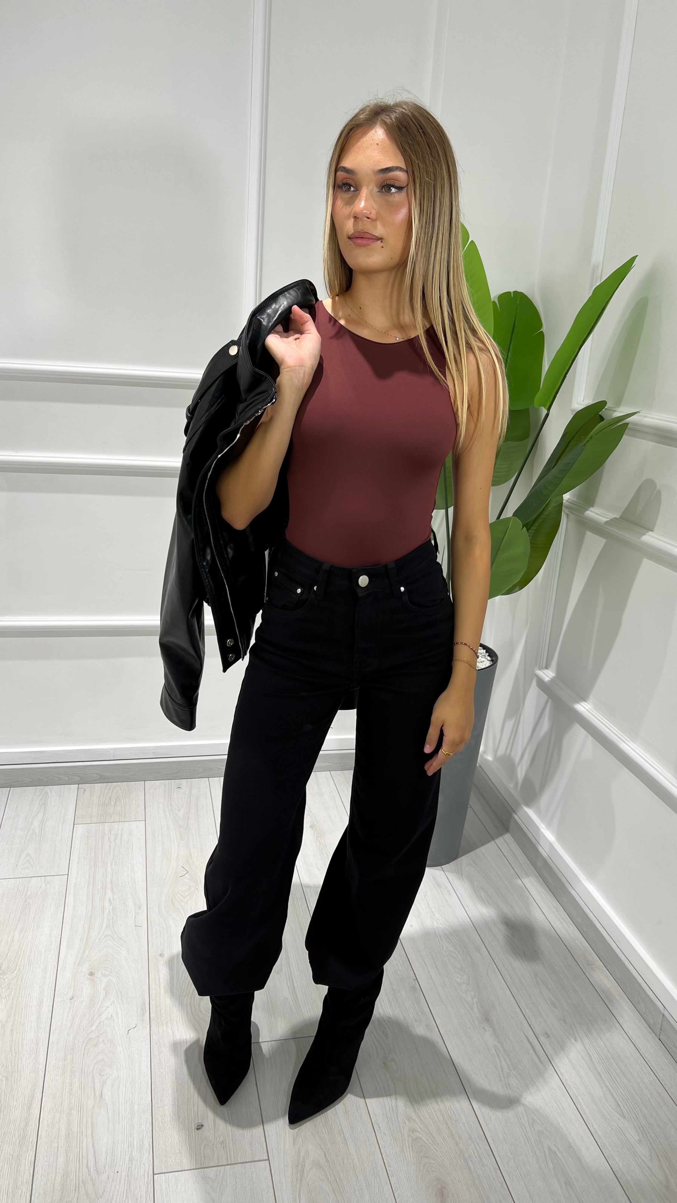 00854 body