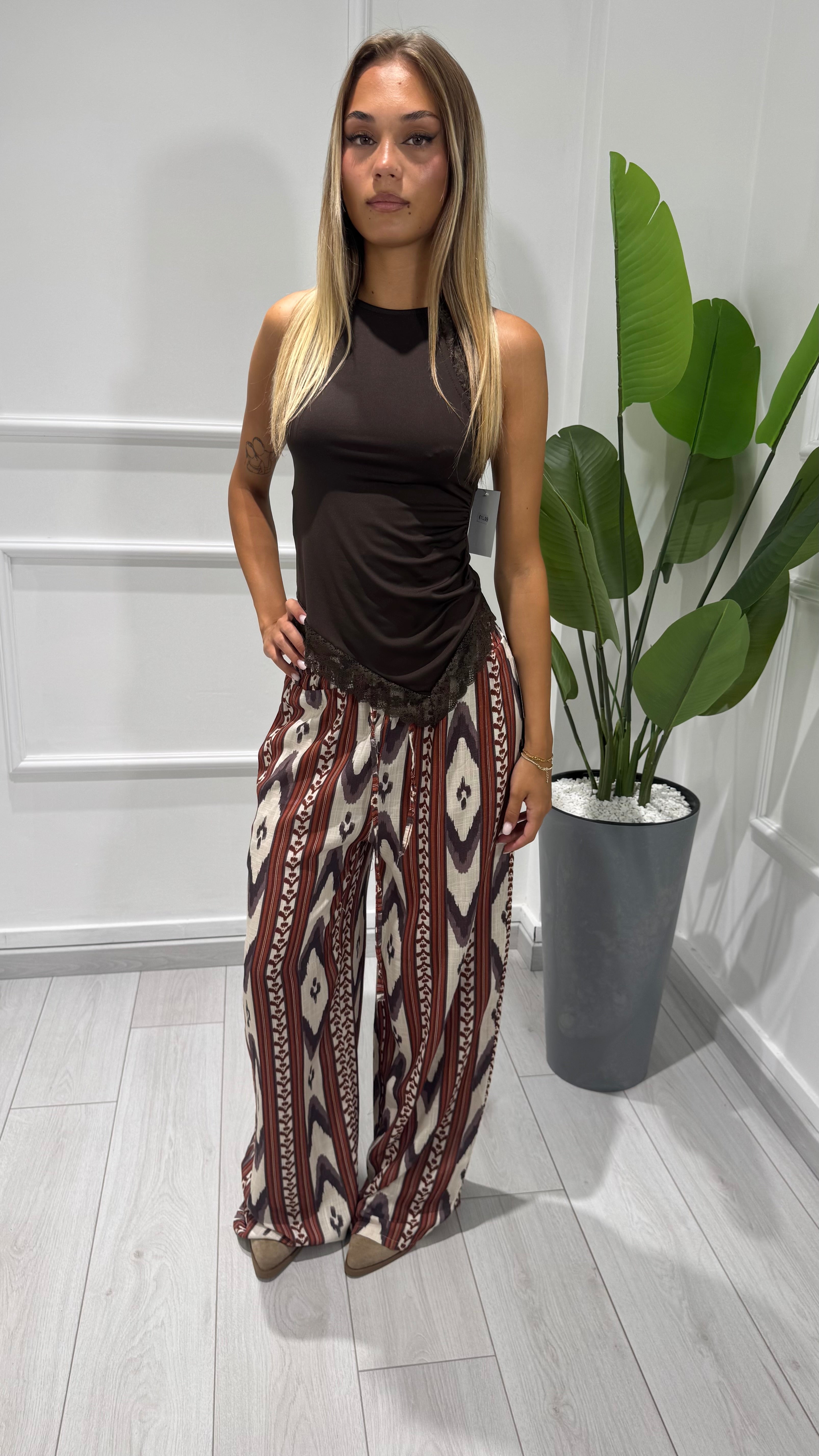 00835 top