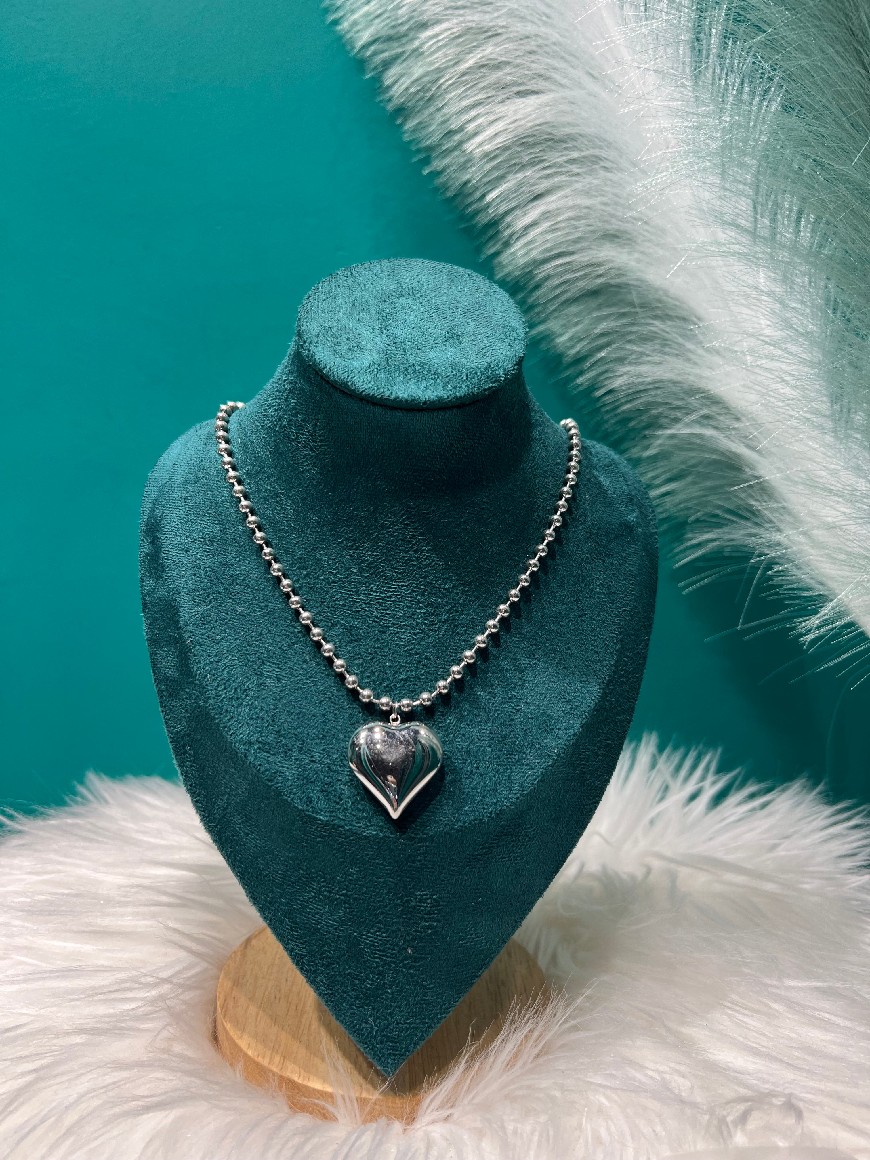 00484 Collana