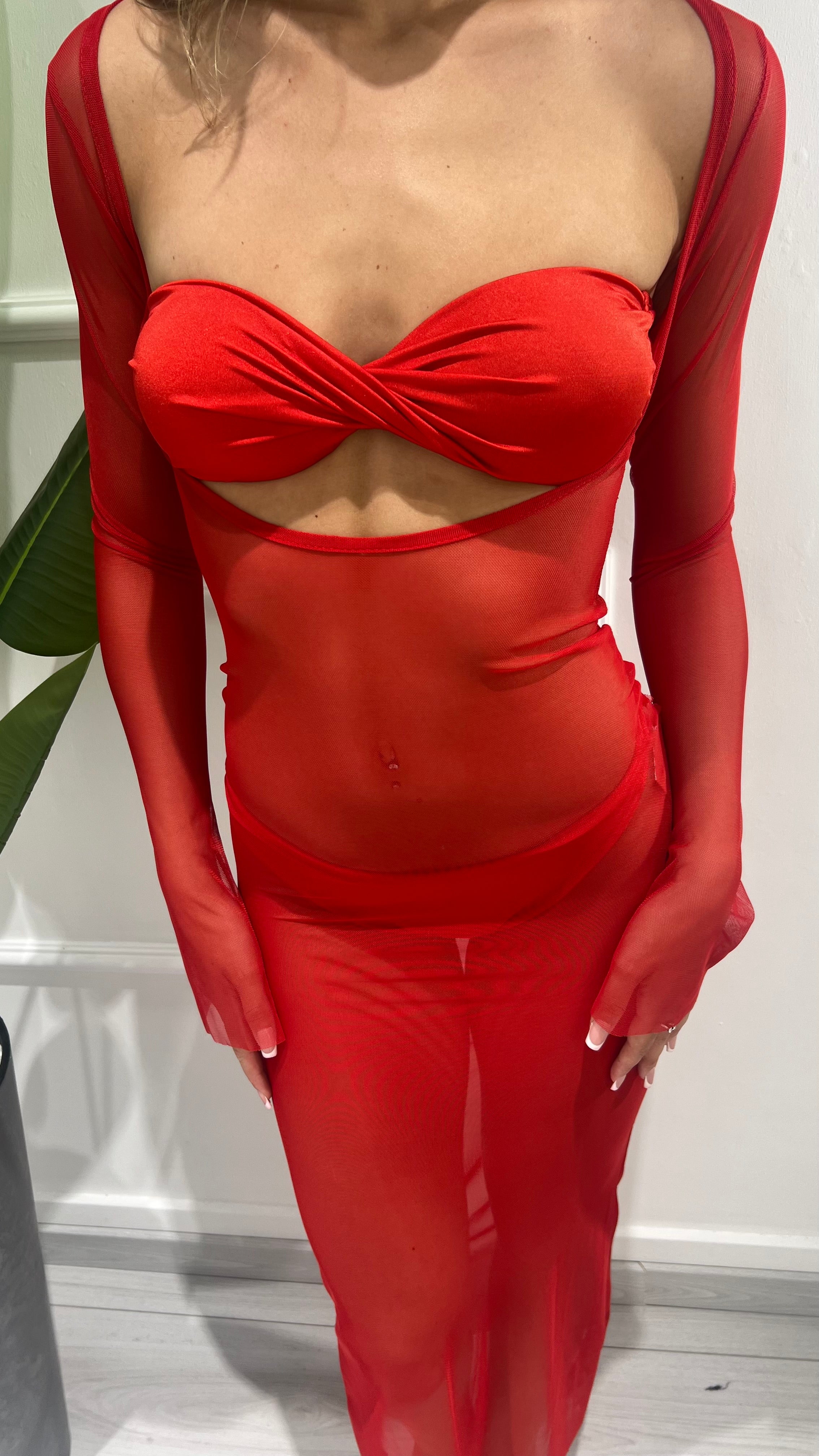 00585 set costume