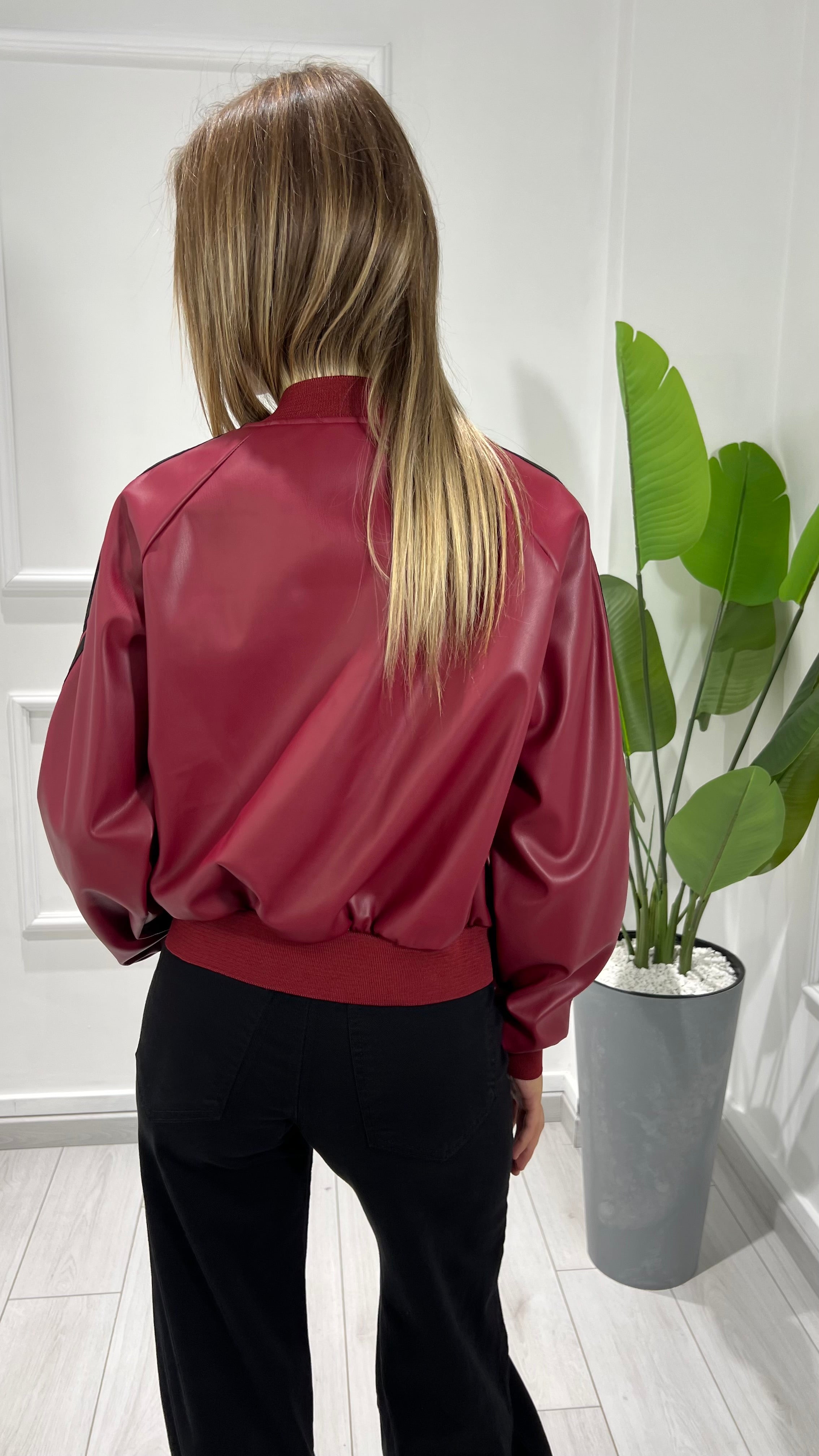 00438 bomber