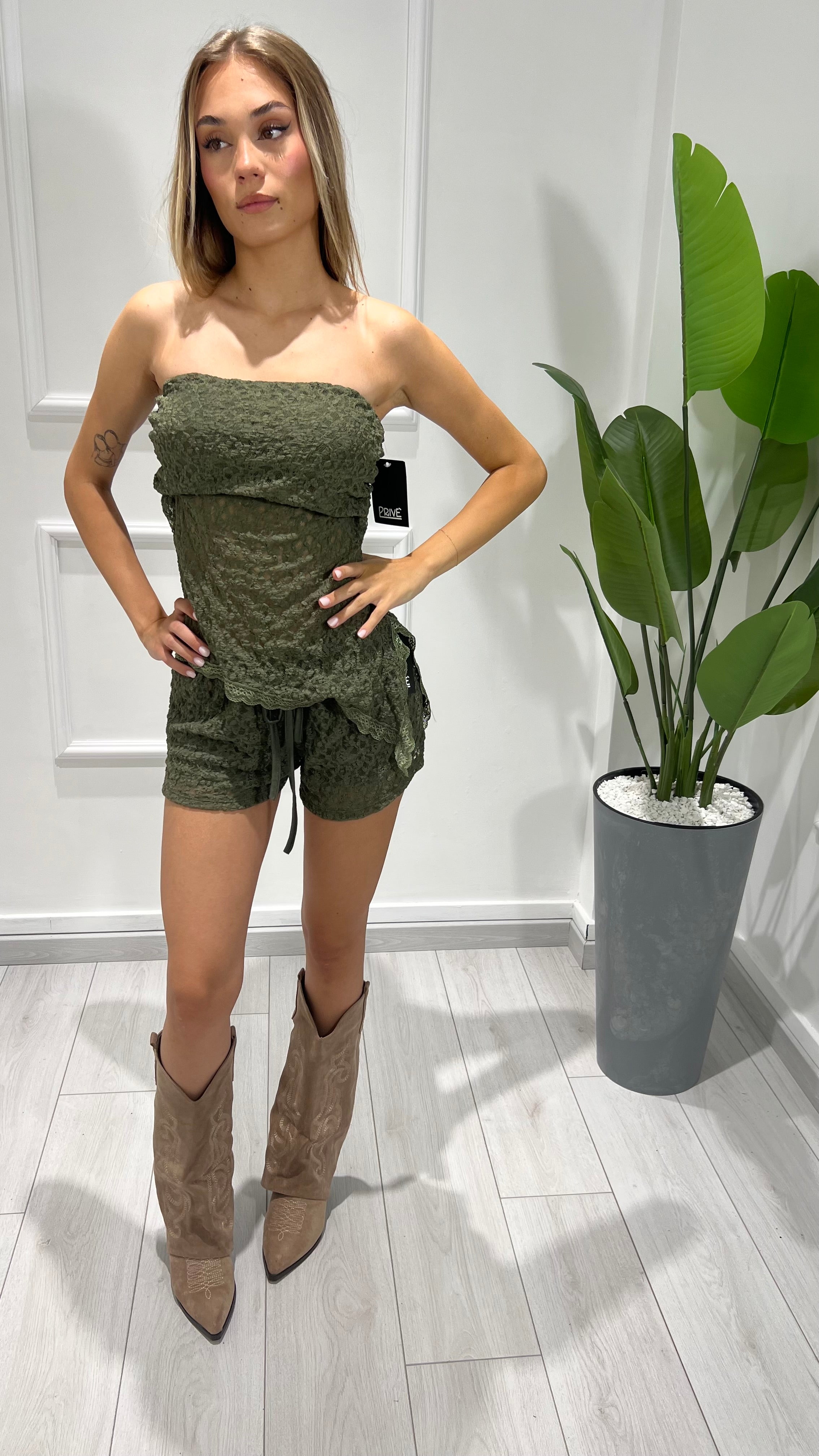 00681 top