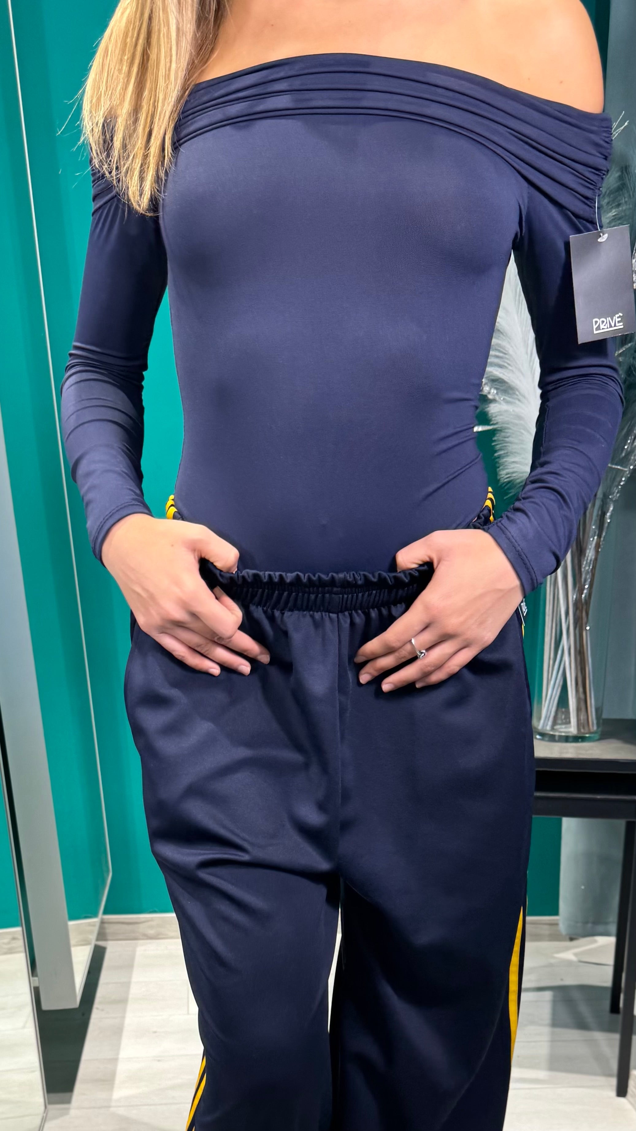 00819 body