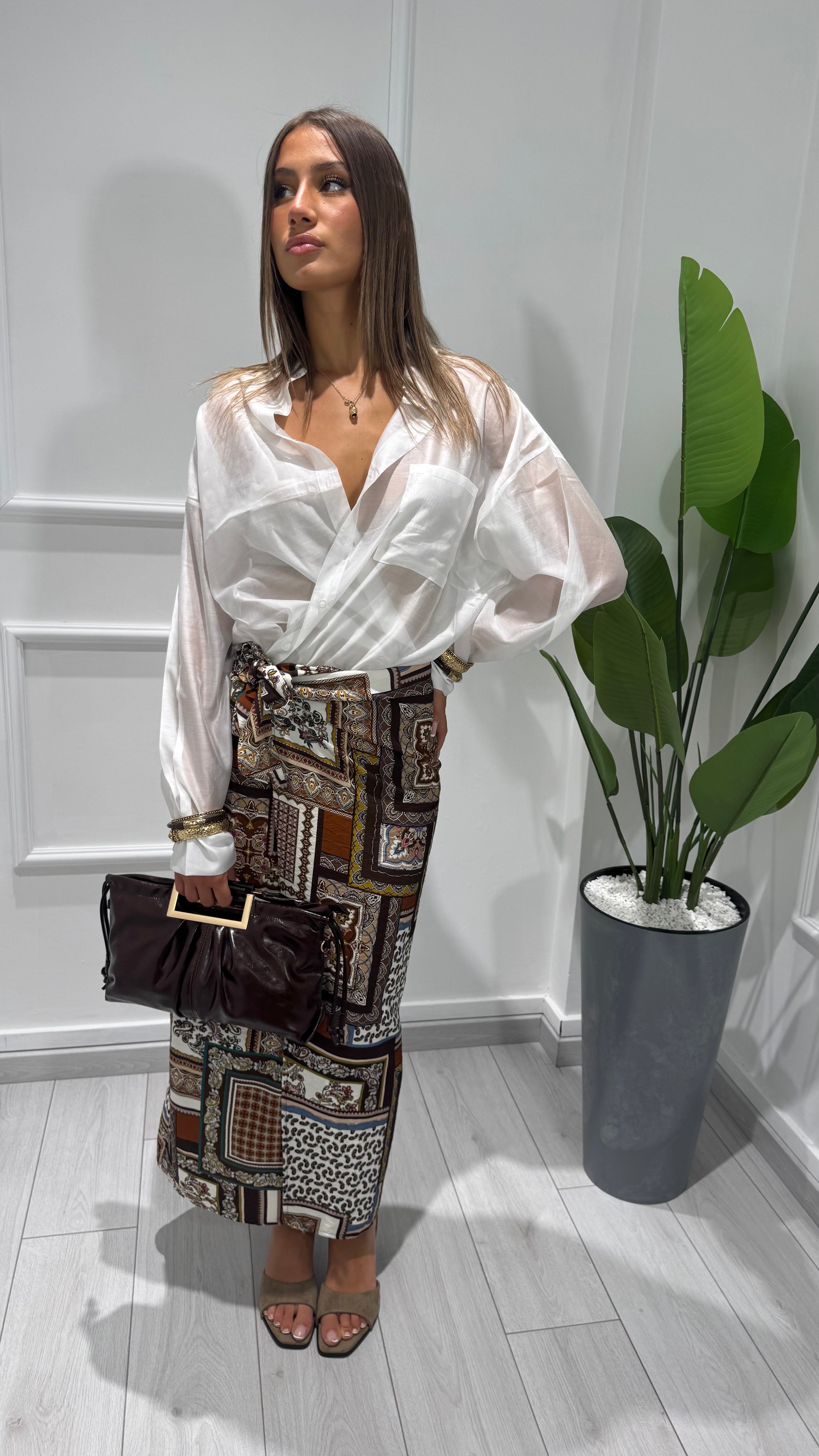 00852 camicia