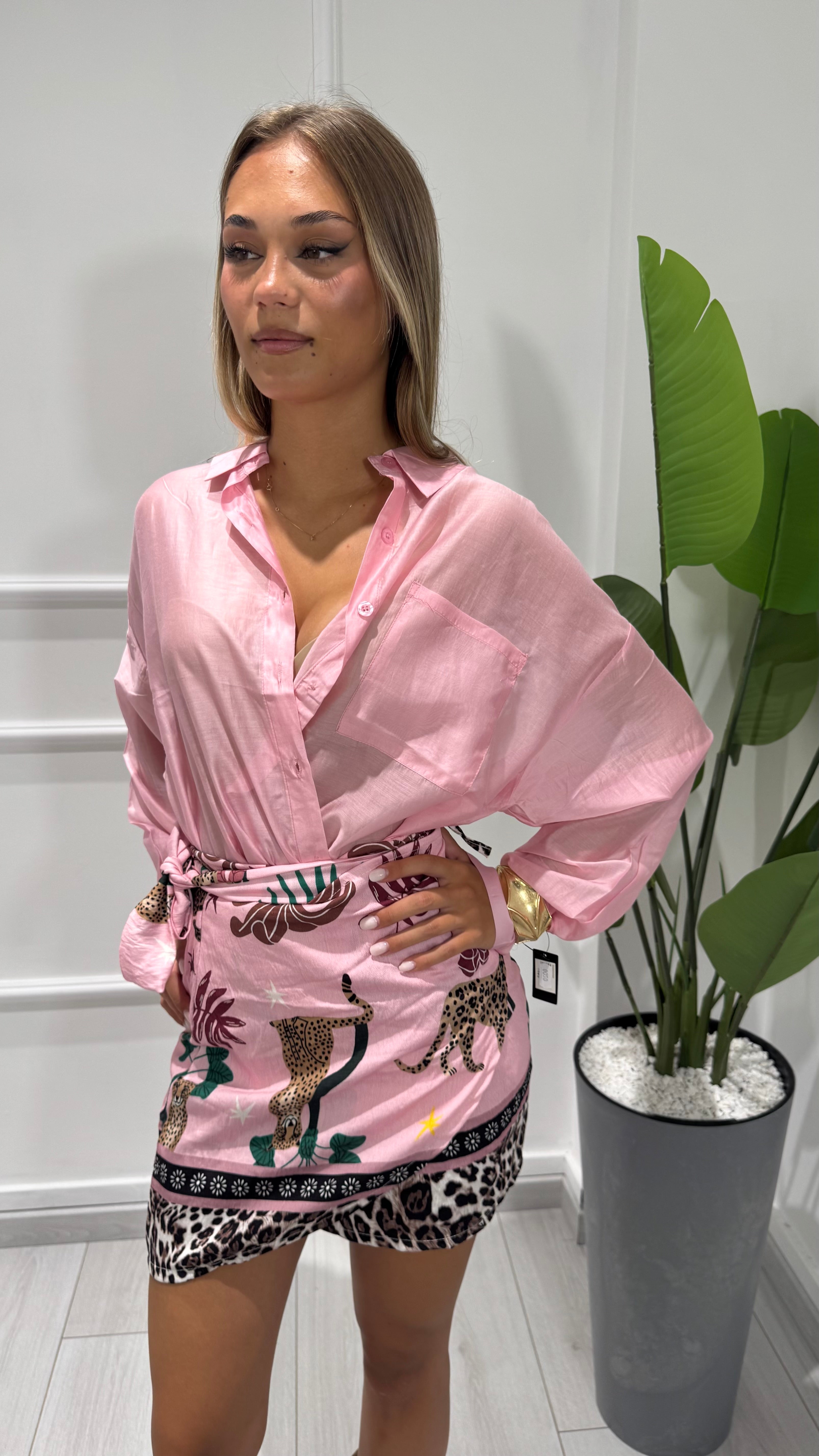 00852 camicia