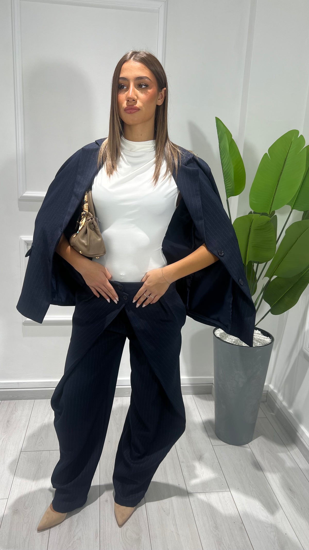 00710 tailleur