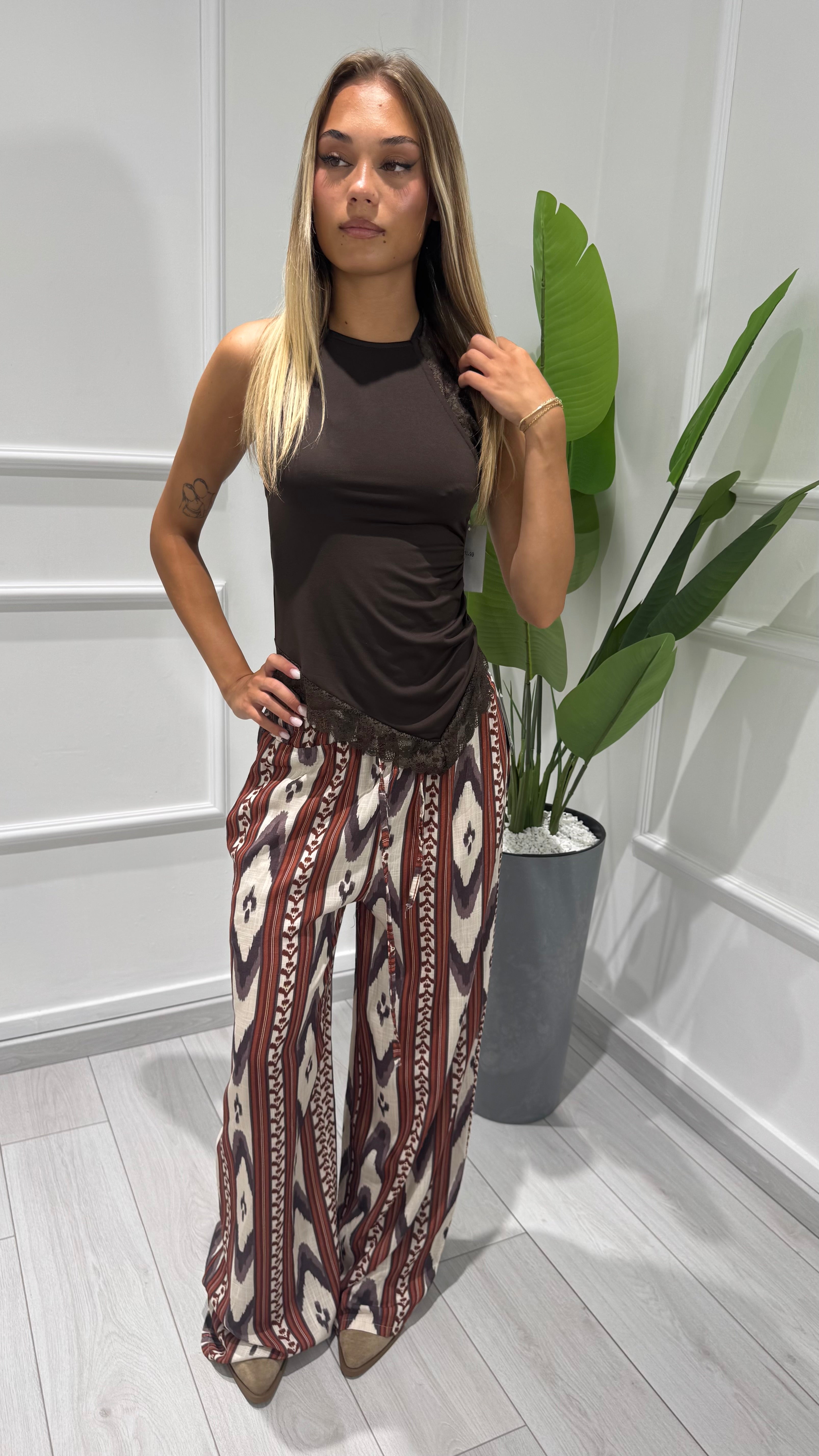 00835 top
