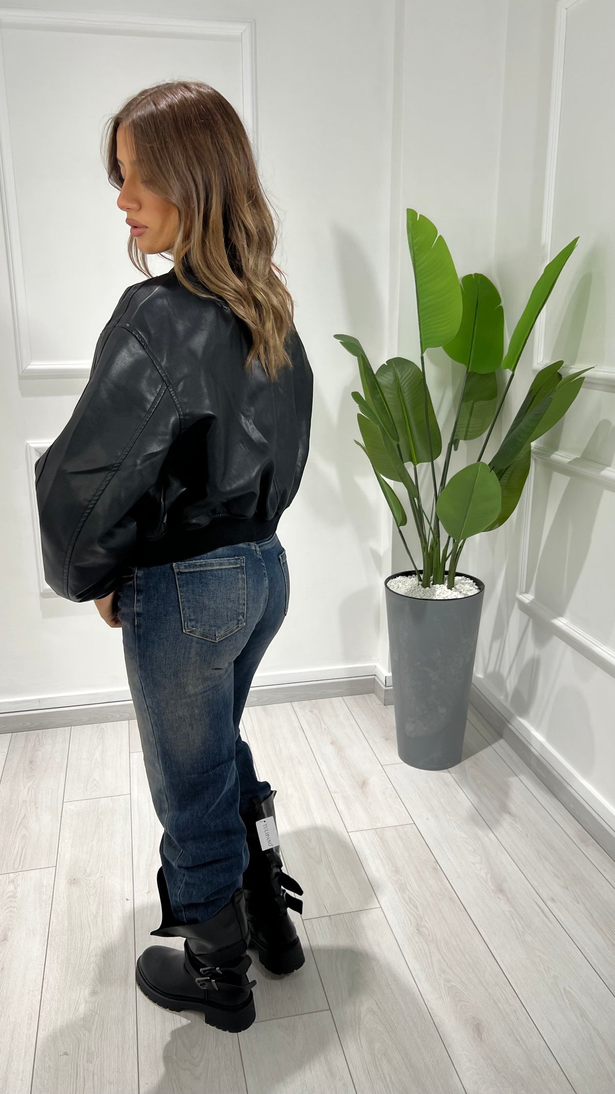 00584 bomber