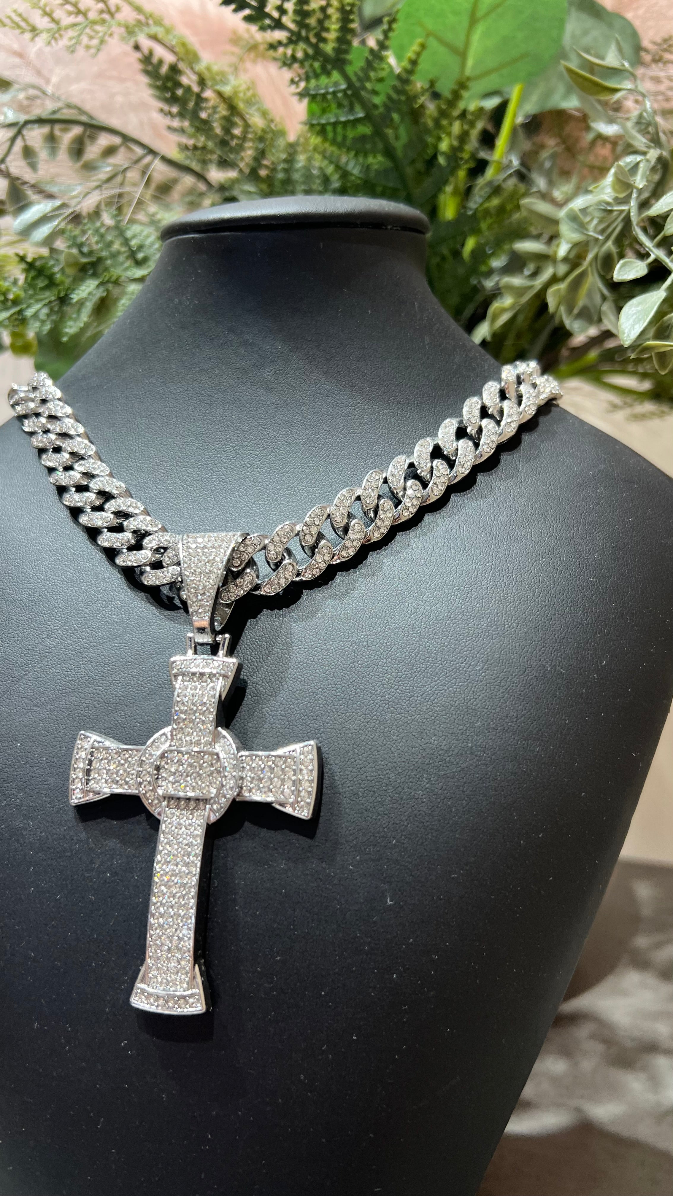 00675 collana