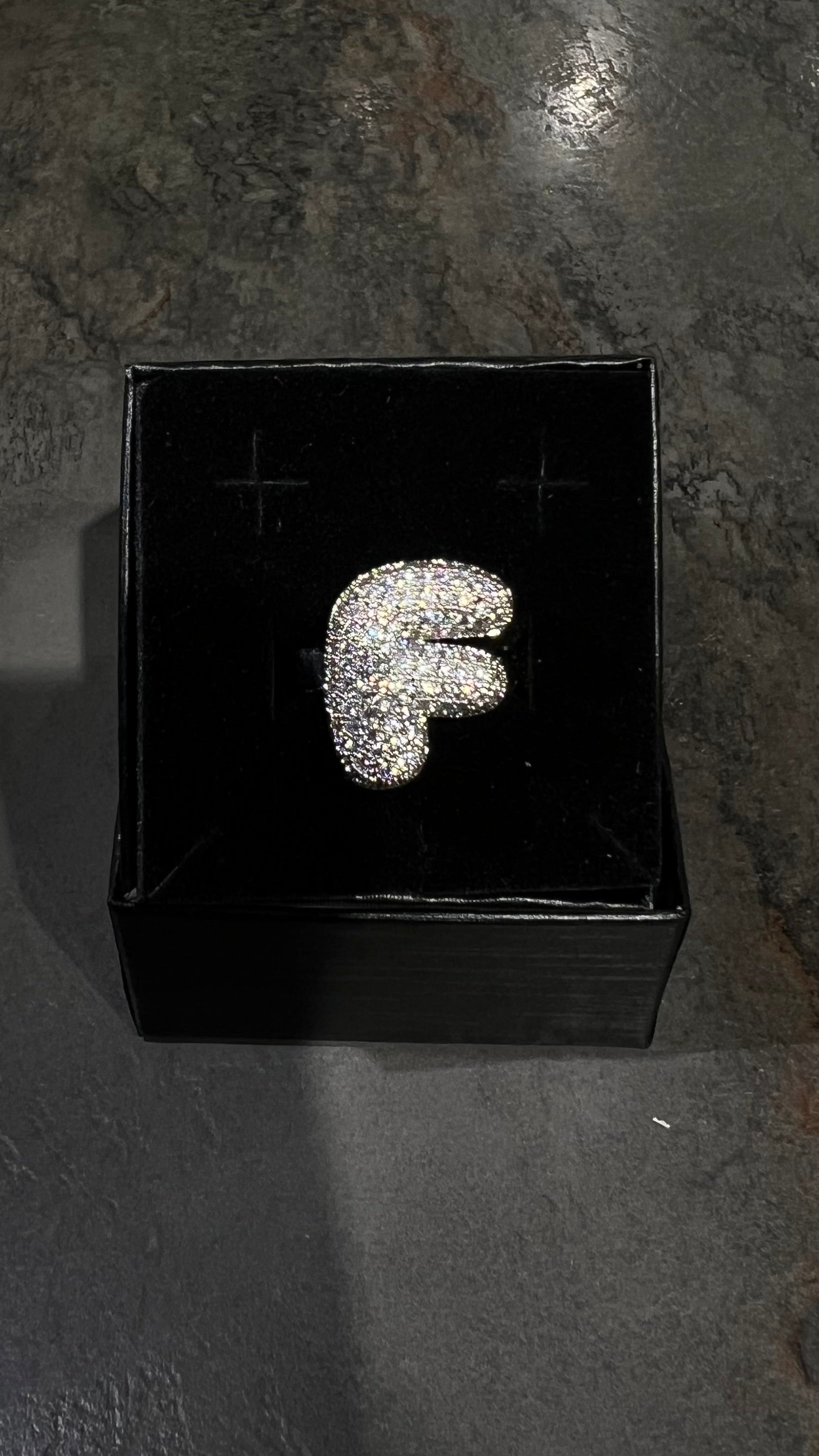 Anello lettera