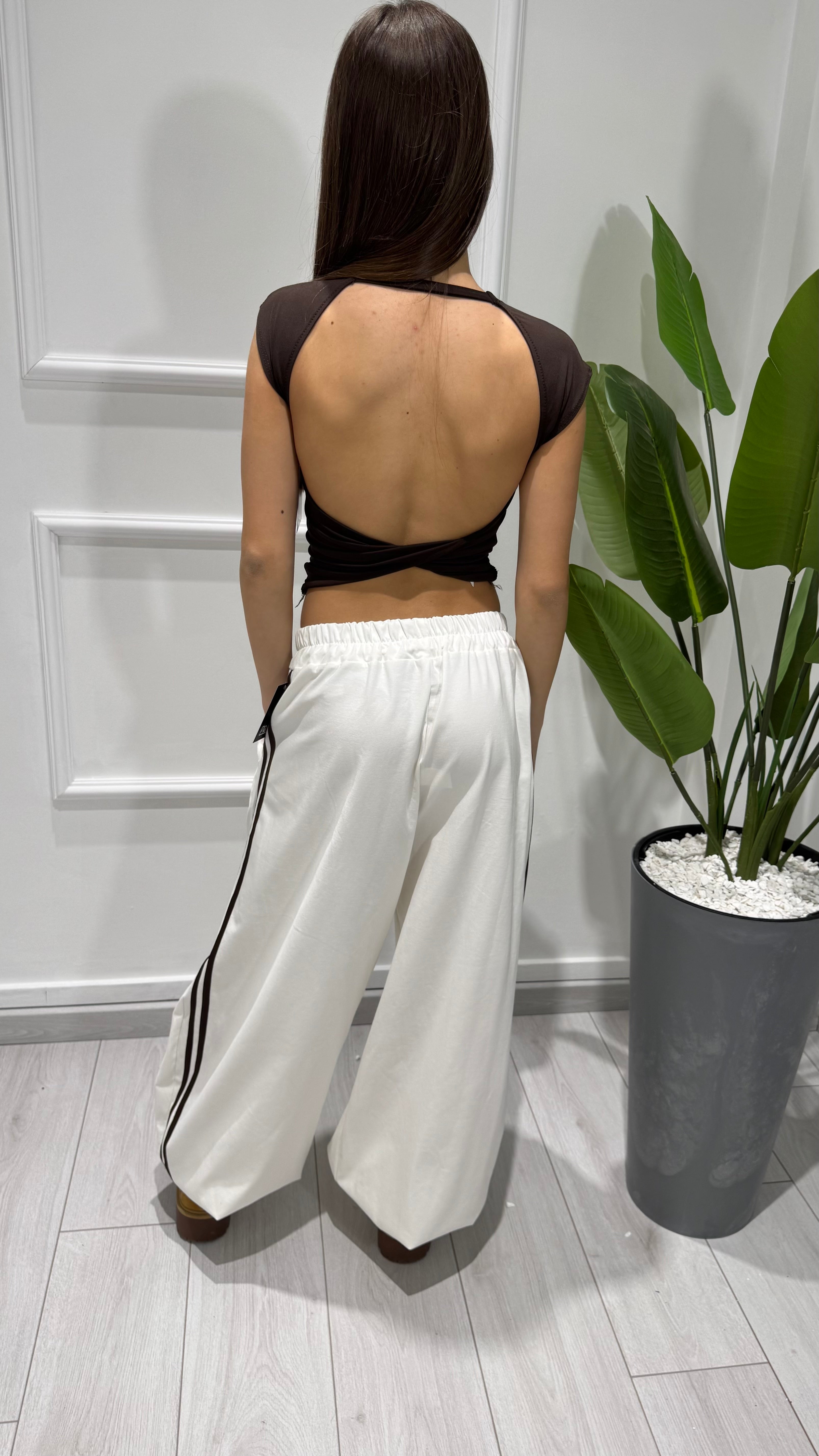 00853 top